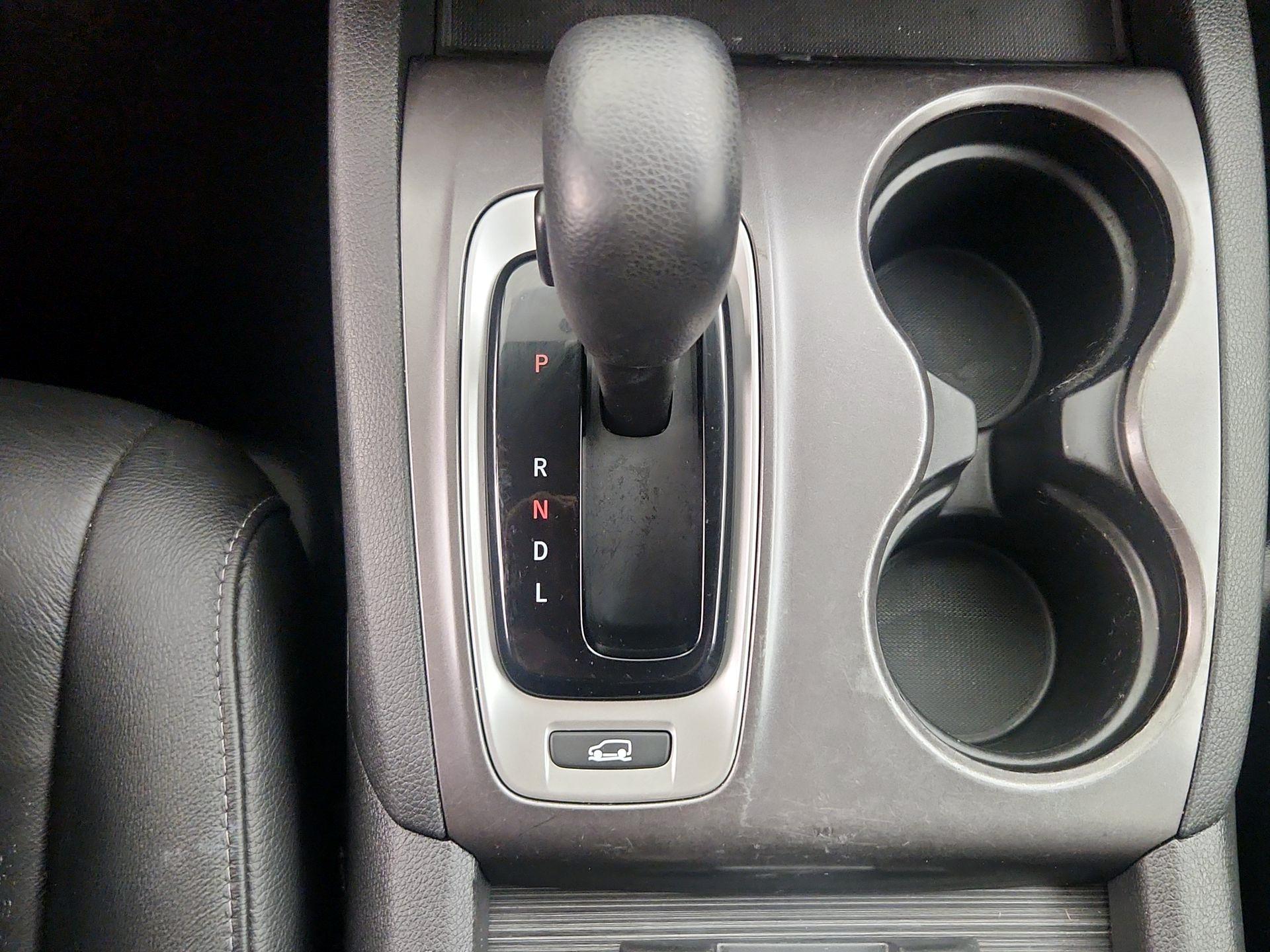 Thumbnail: 2017 Honda Pilot - 17