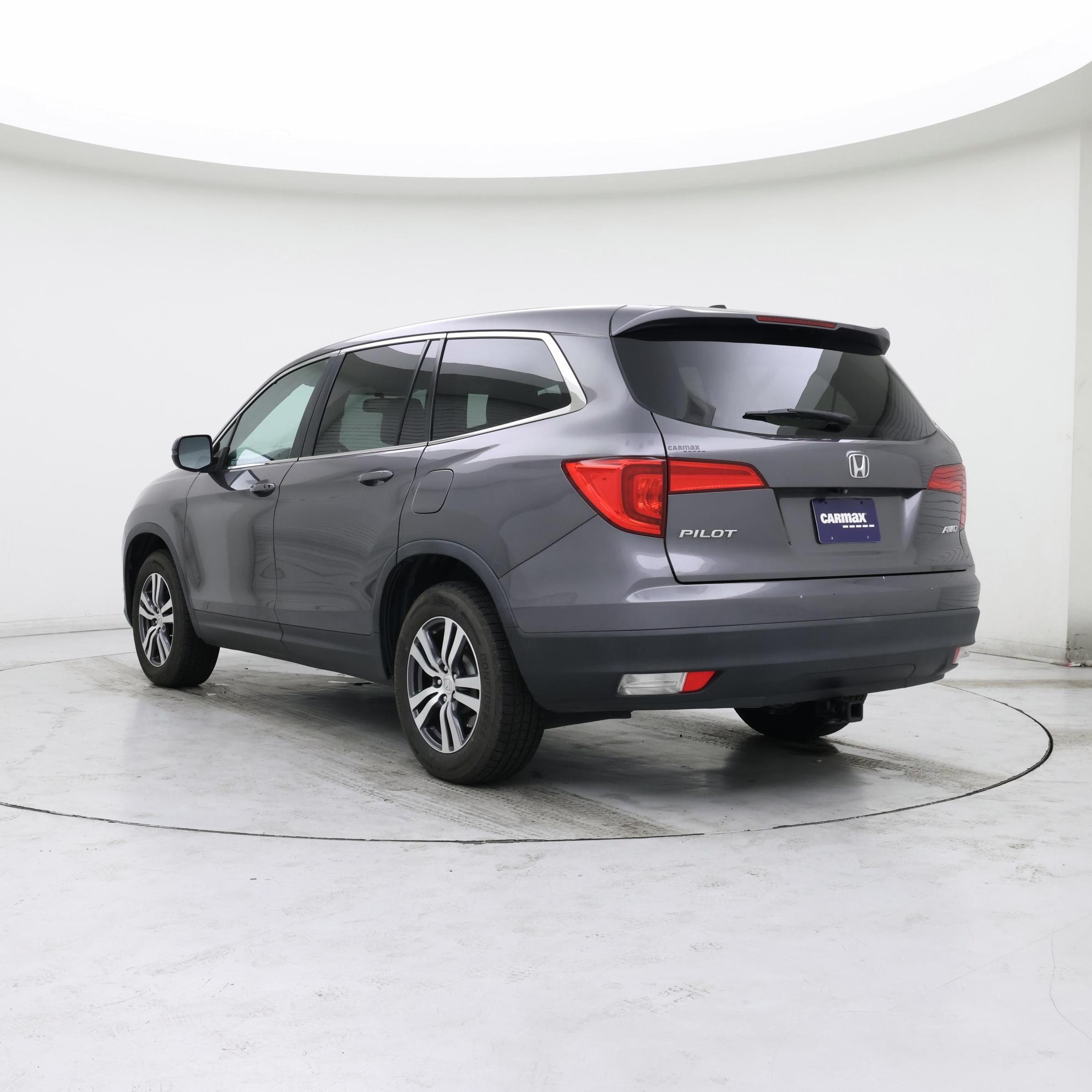 Thumbnail: 2017 Honda Pilot - 2