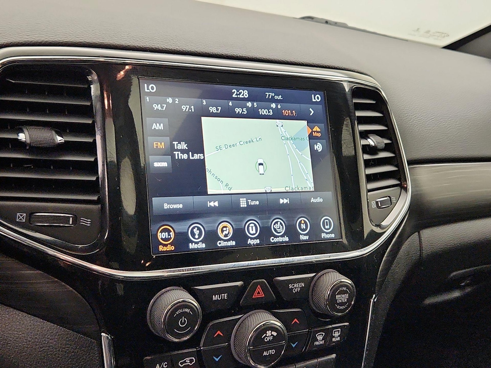 2019 Jeep Grand Cherokee Altitude - Photo 17
