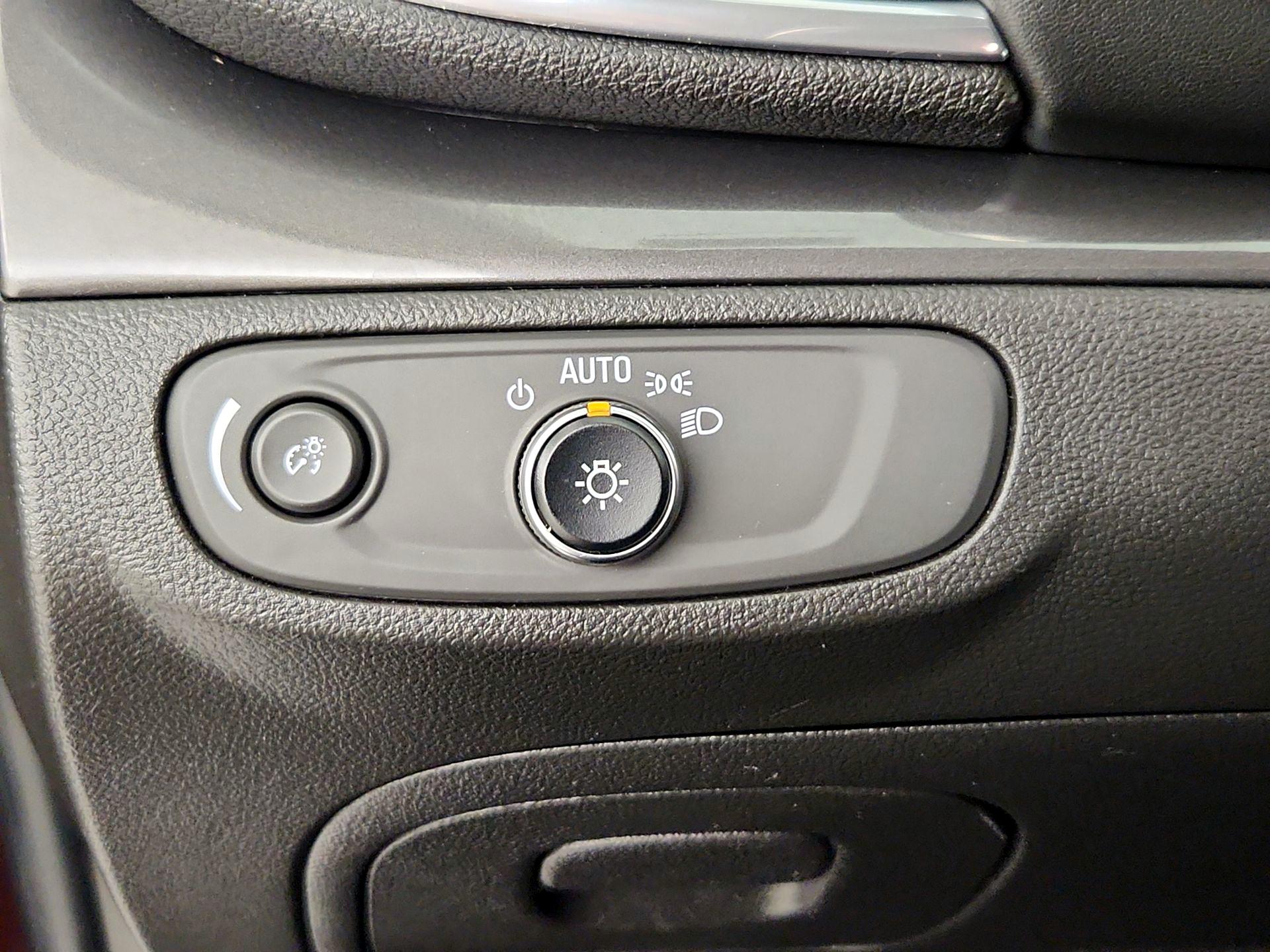 Thumbnail: 2018 Buick Encore - 13