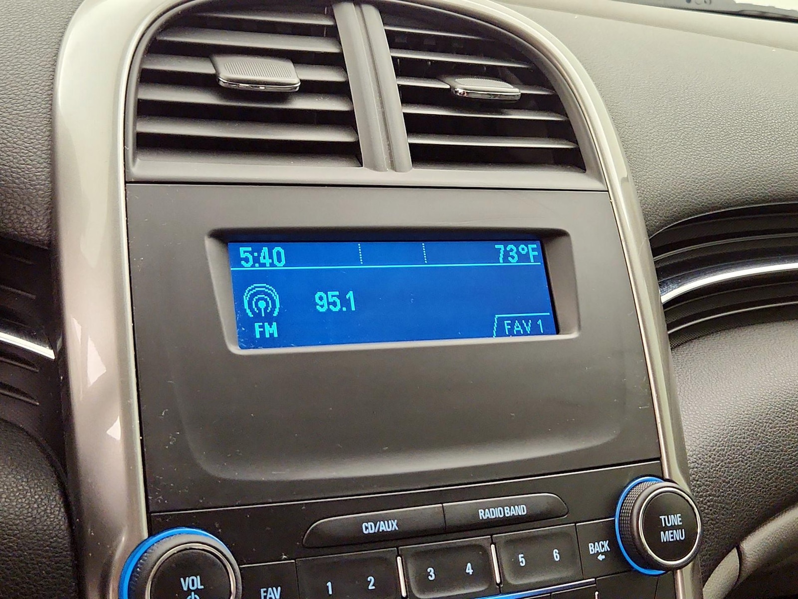 2014 Chevrolet Malibu 1LS - Photo 15