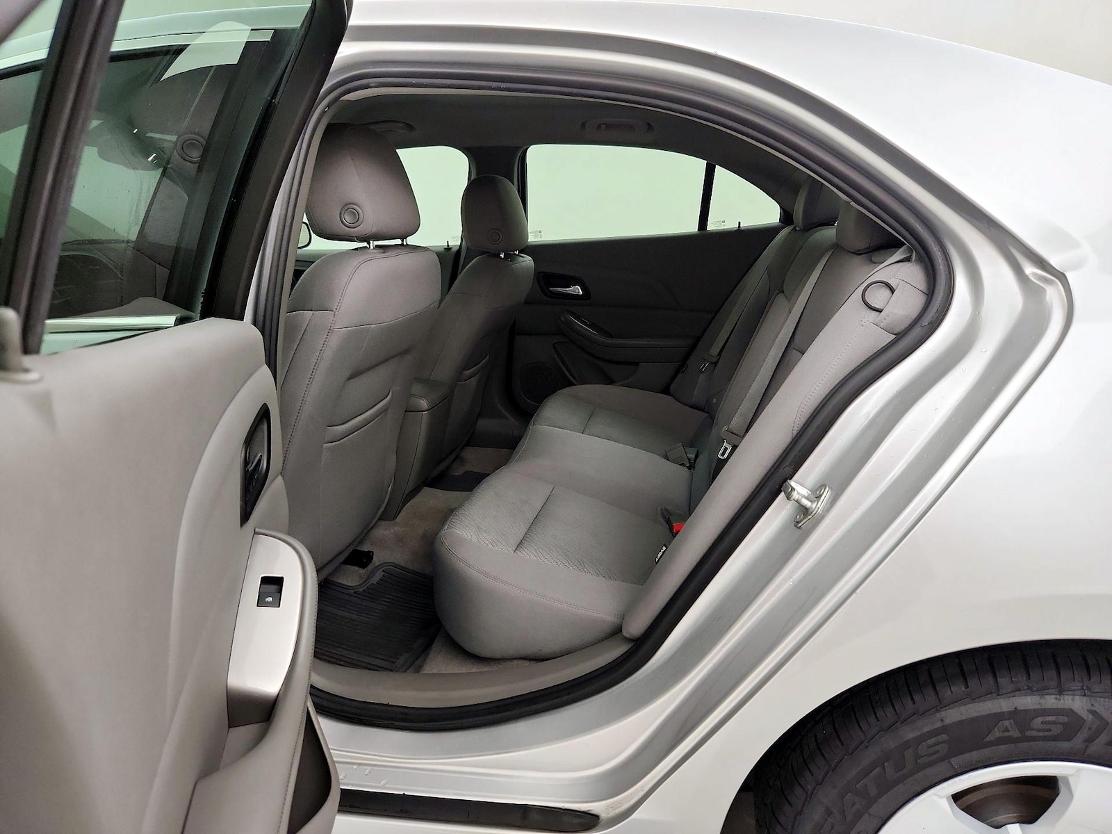 2014 Chevrolet Malibu 1LS - Photo 19