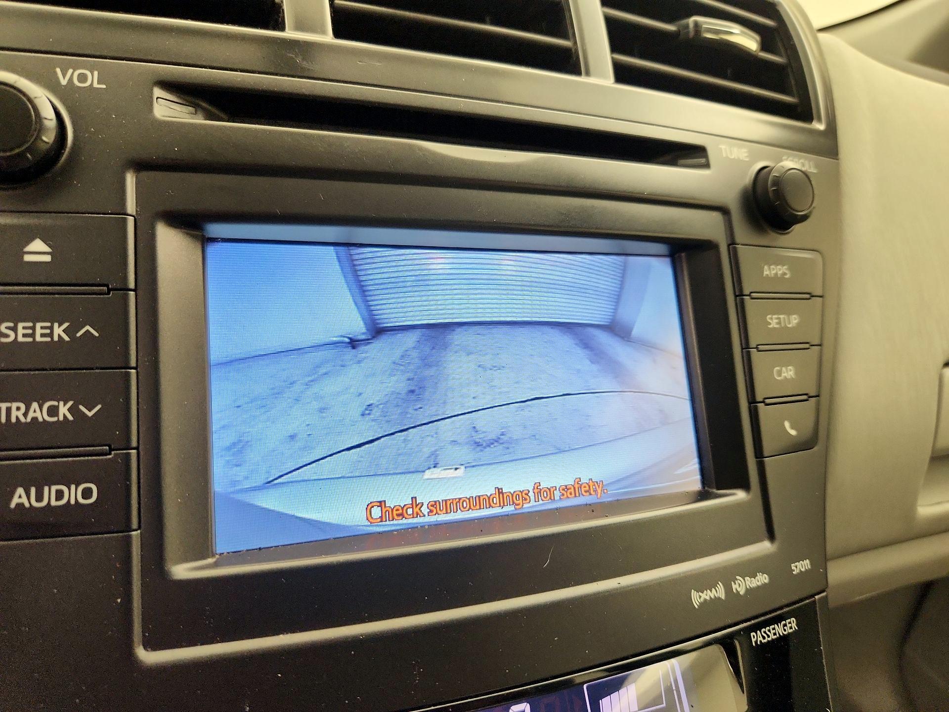 Thumbnail: 2014 Toyota Prius v - 14