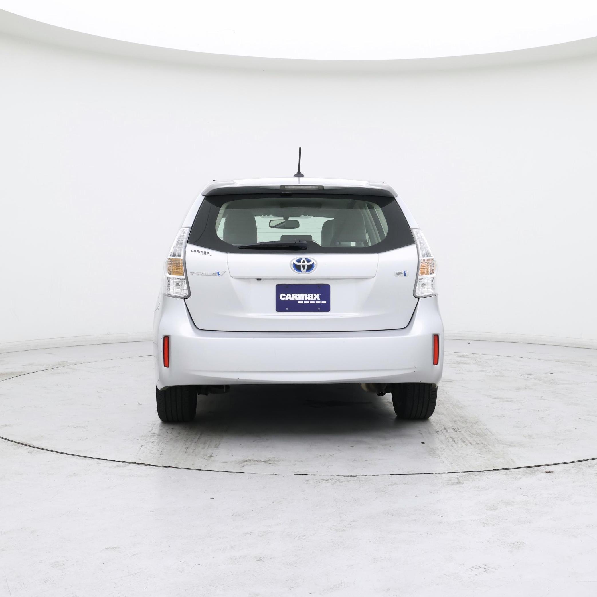 Thumbnail: 2014 Toyota Prius v - 6