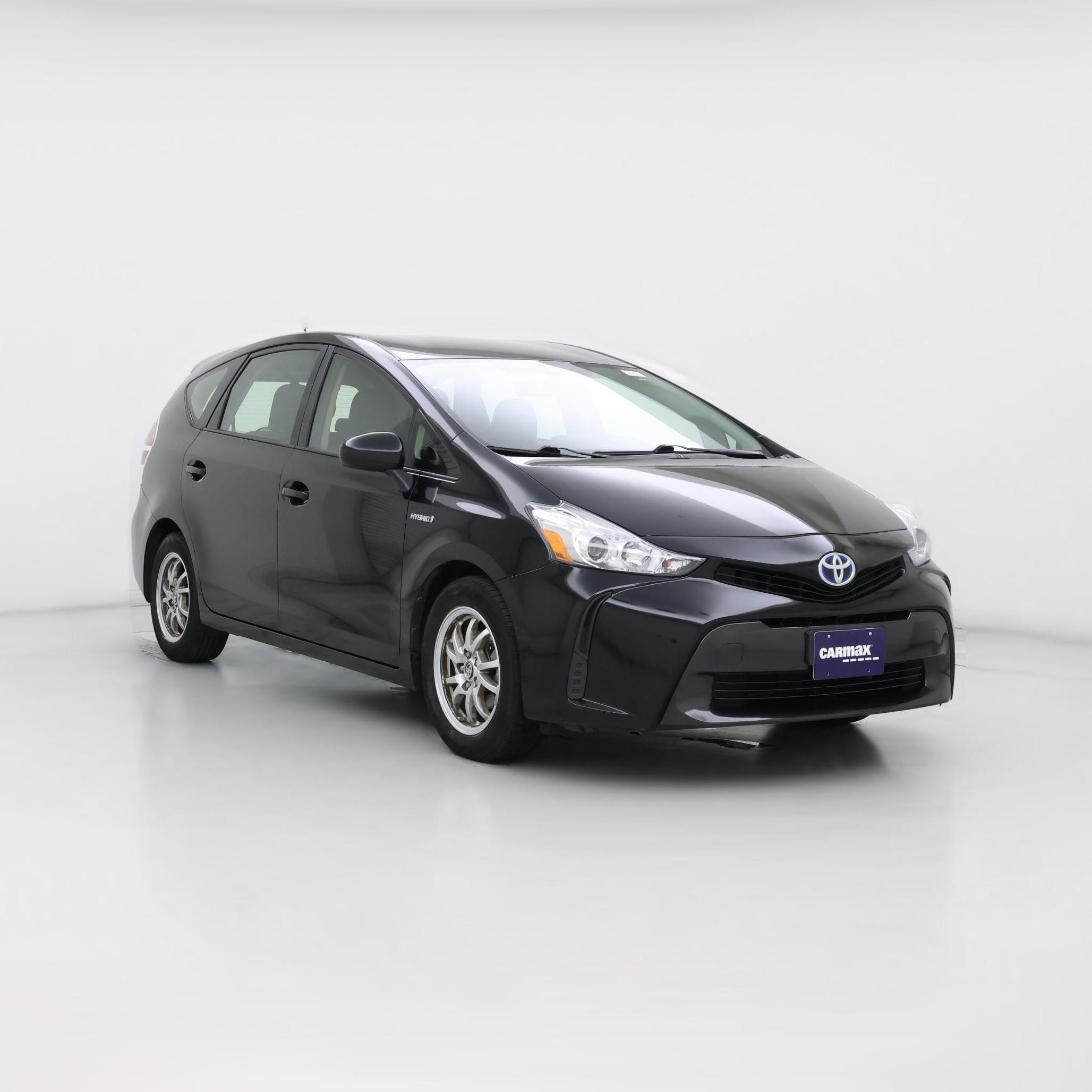 Thumbnail: 2017 Toyota Prius v - 1