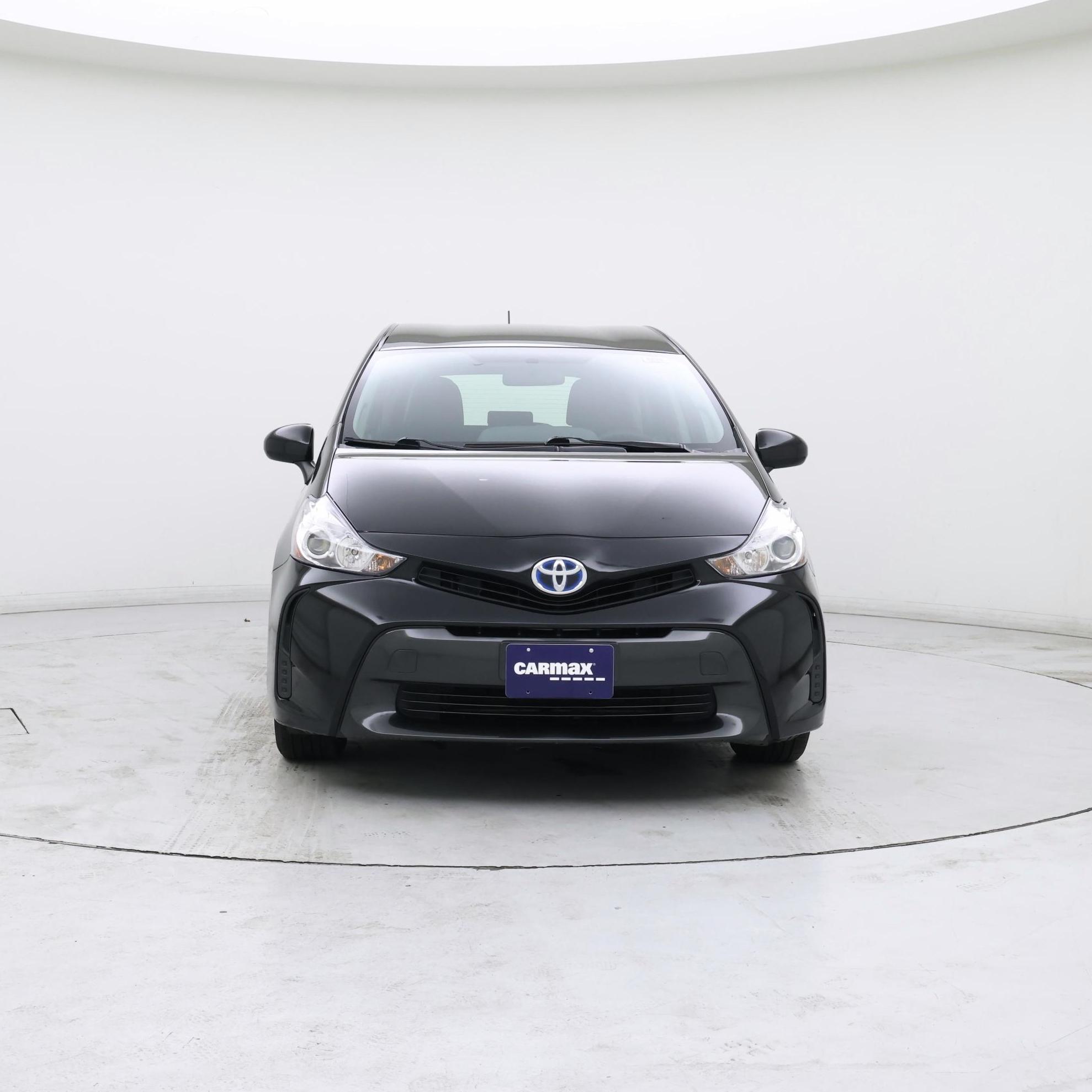 Thumbnail: 2017 Toyota Prius v - 5