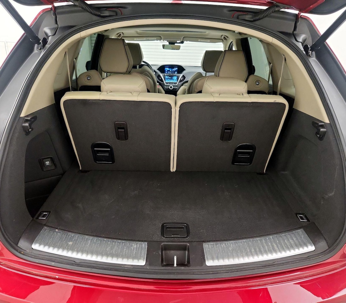 Trunk/Cargo (Seats Up)