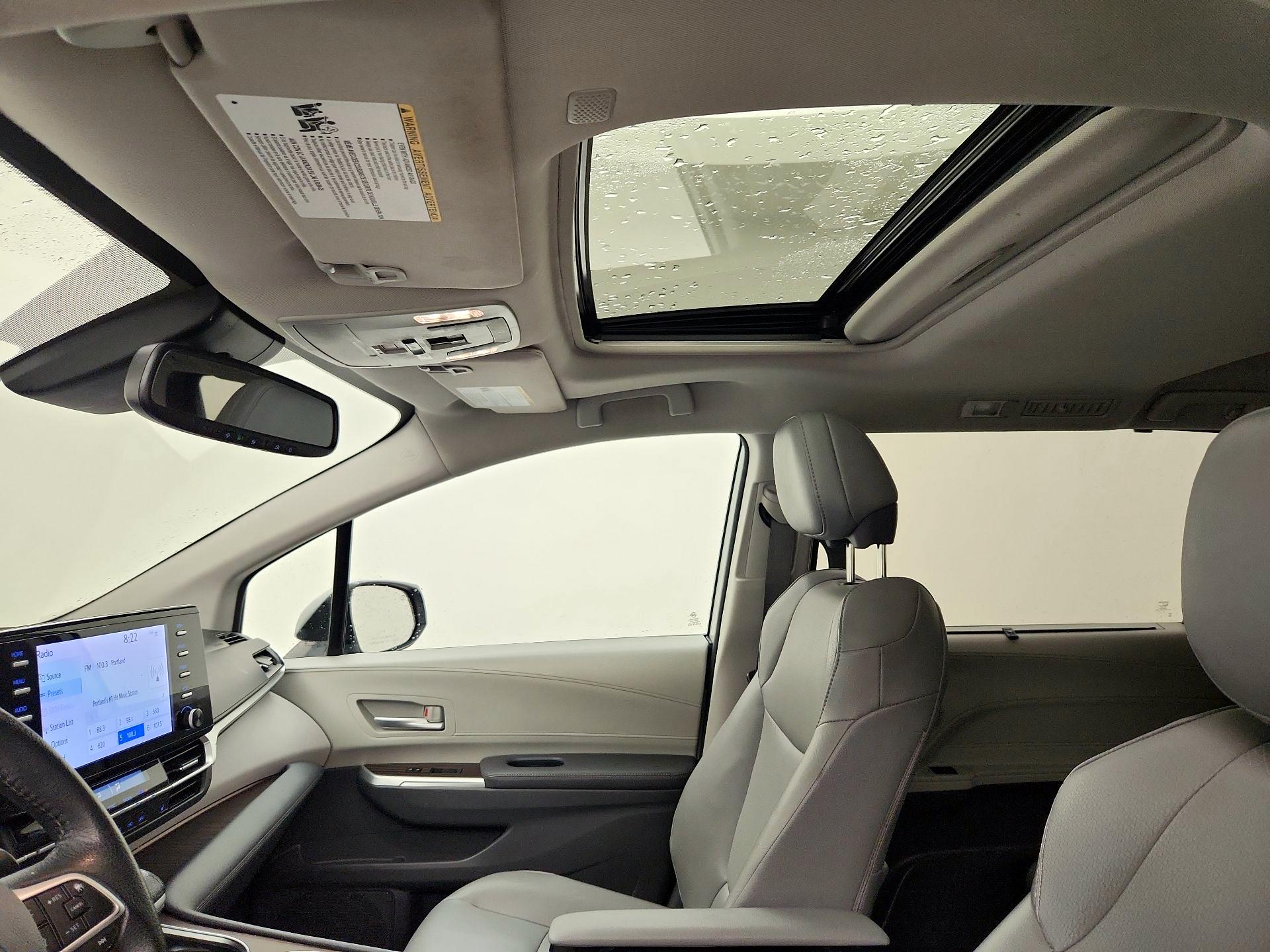Thumbnail: 2022 Toyota Sienna - 19