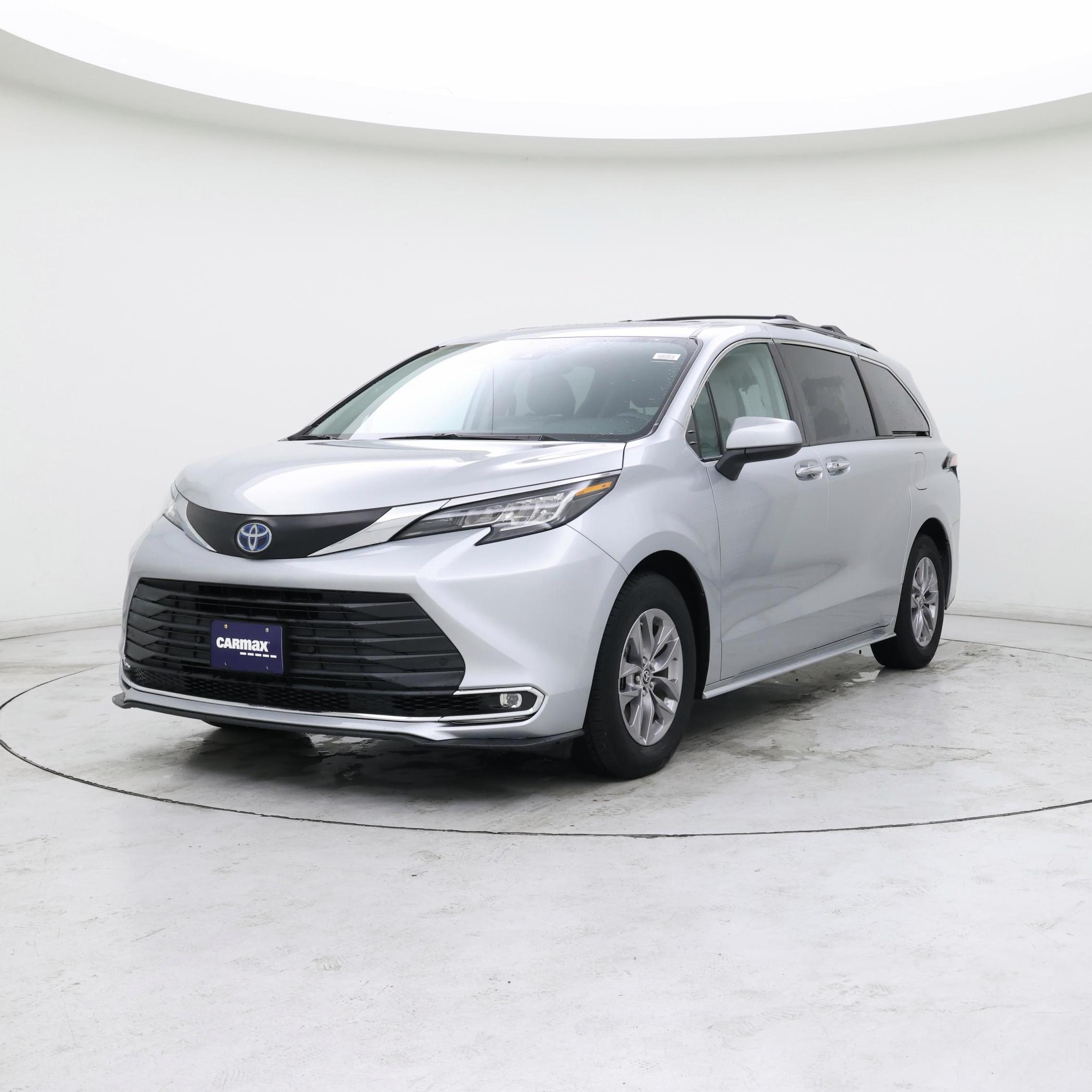 Thumbnail: 2022 Toyota Sienna - 4