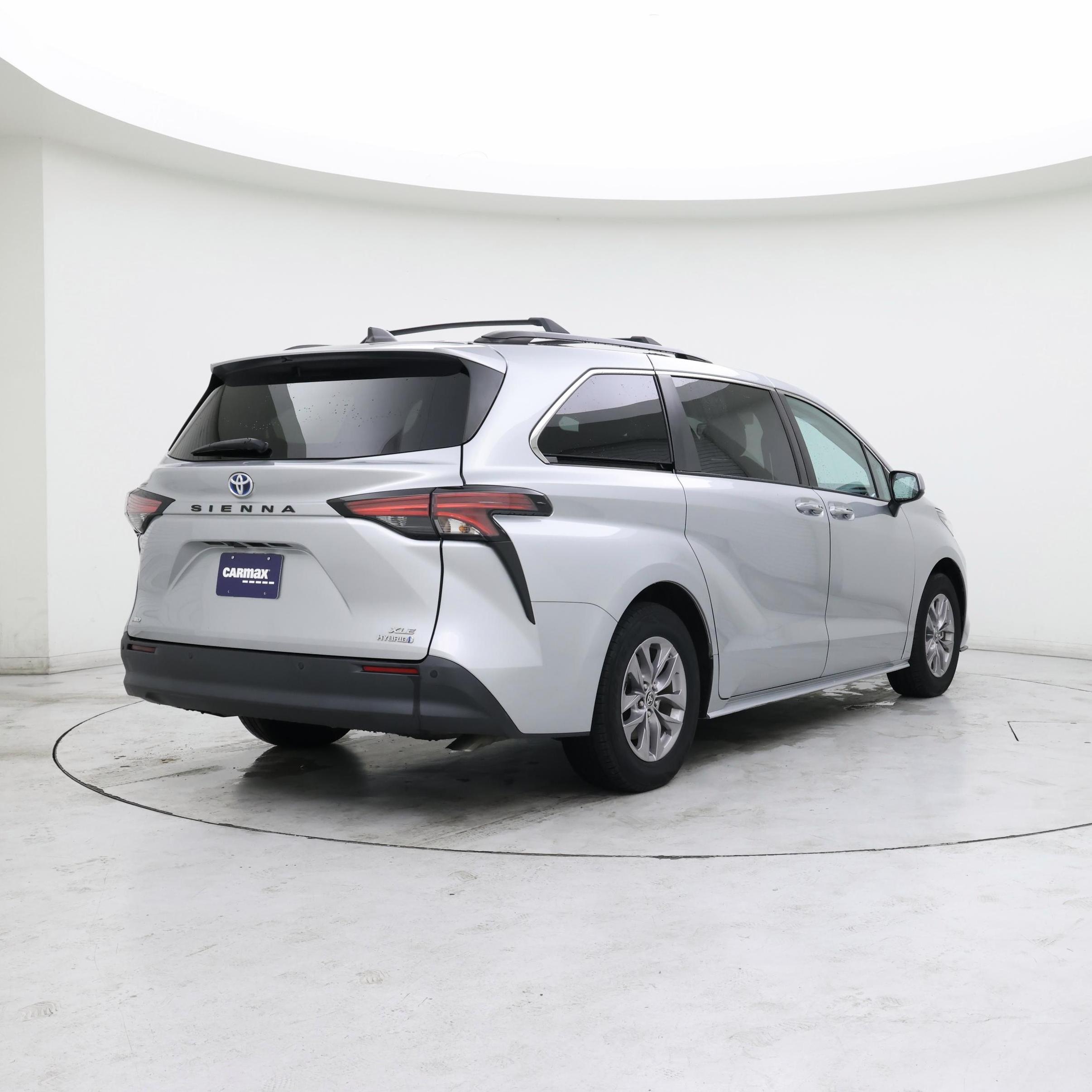 Thumbnail: 2022 Toyota Sienna - 8