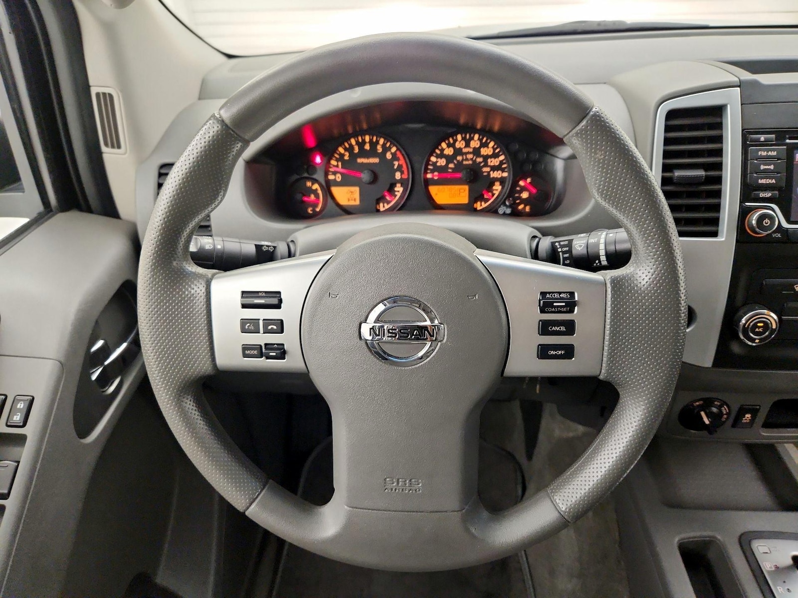 2016 Nissan Frontier SV - Photo 11