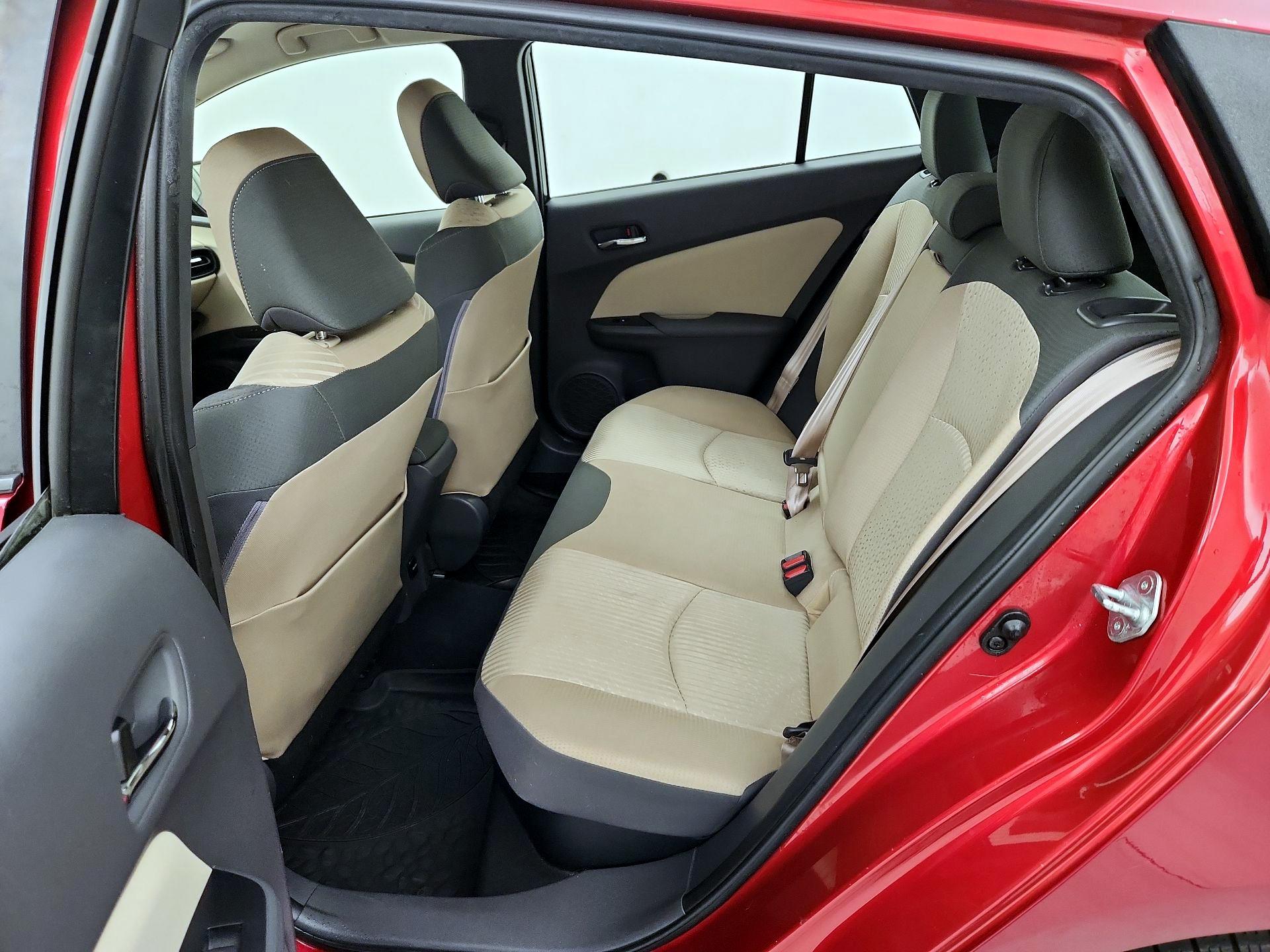 Thumbnail: 2016 Toyota Prius - 18