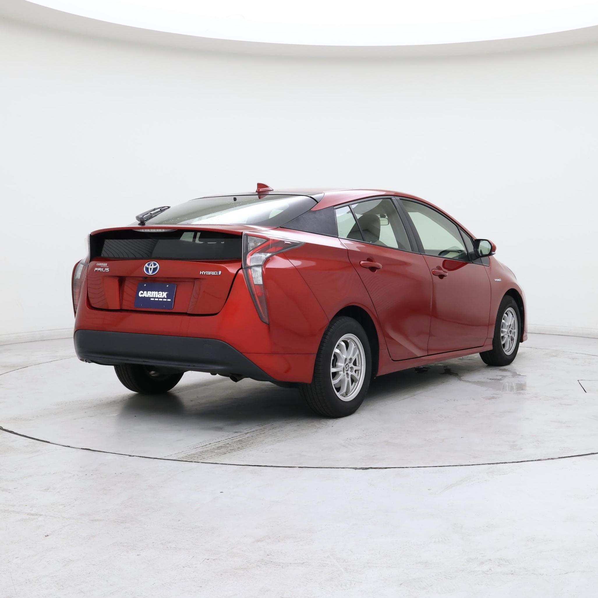 Thumbnail: 2016 Toyota Prius - 8