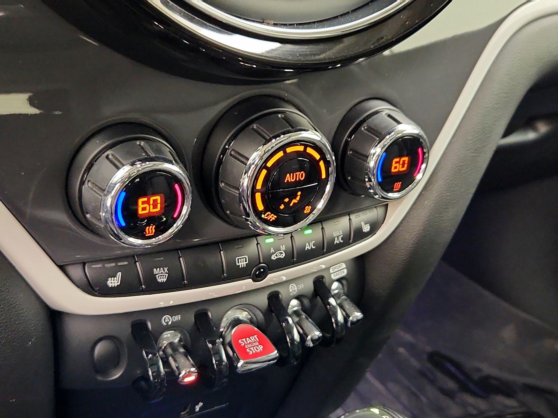 Thumbnail: 2019 MINI Cooper Countryman - 17