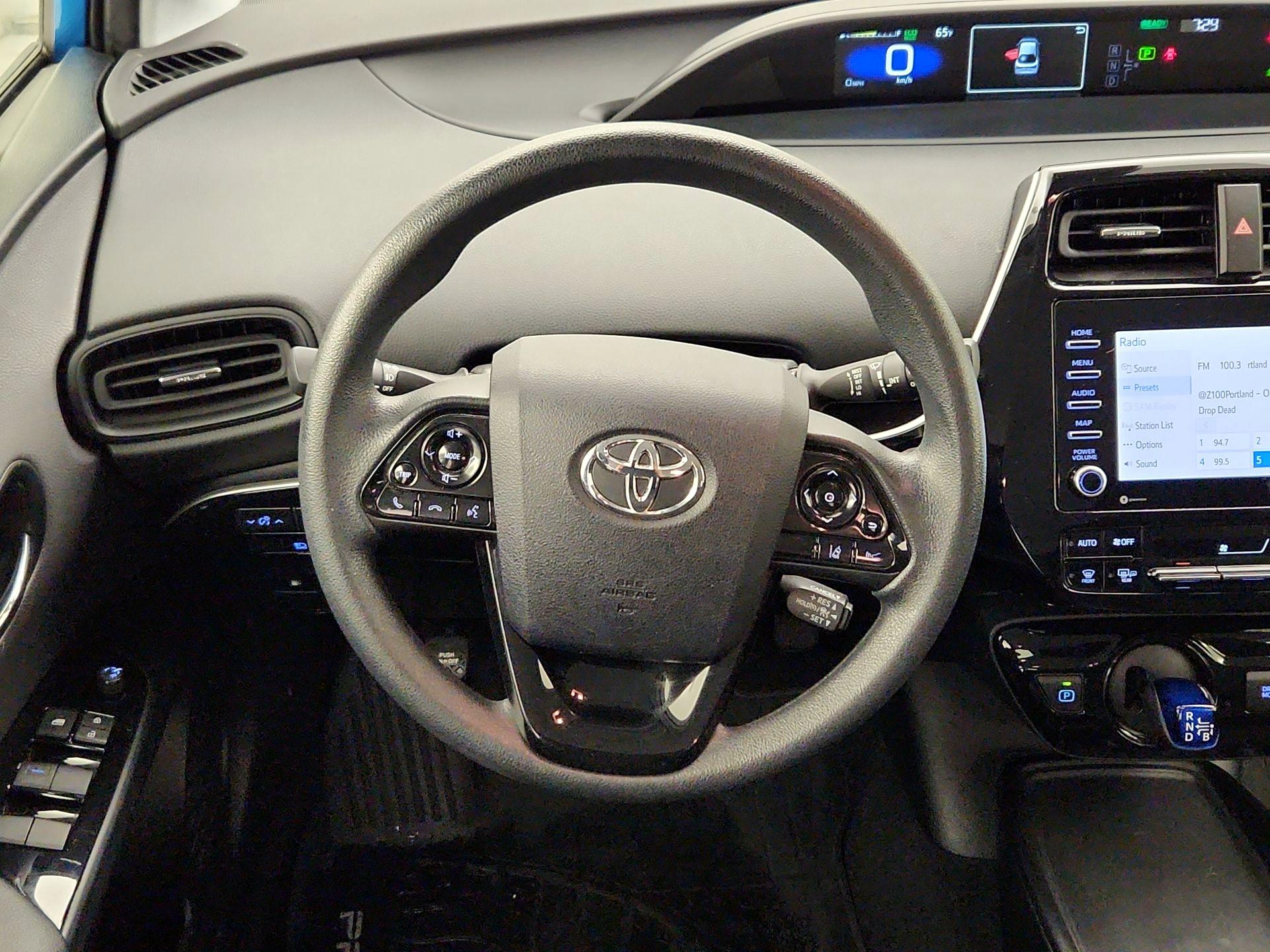 Thumbnail: 2022 Toyota Prius - 10