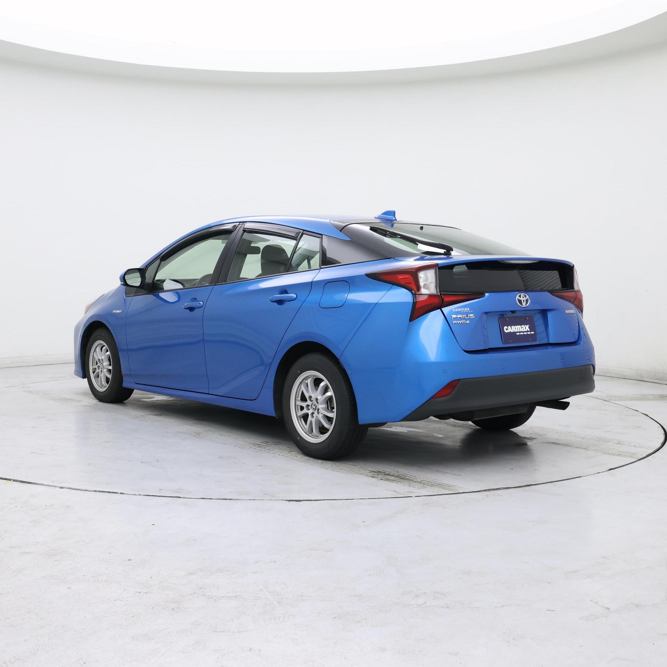 Thumbnail: 2022 Toyota Prius - 2