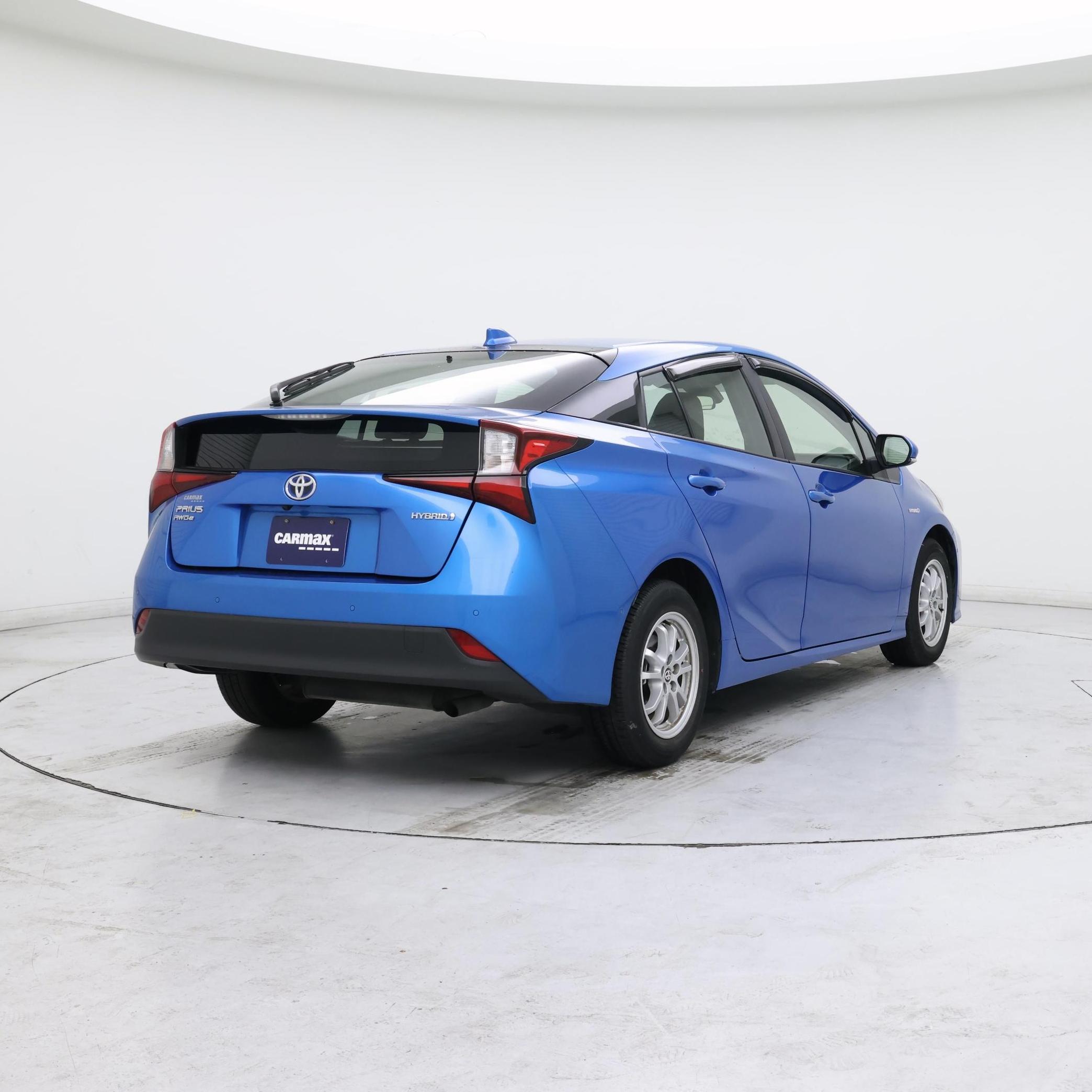 Thumbnail: 2022 Toyota Prius - 8
