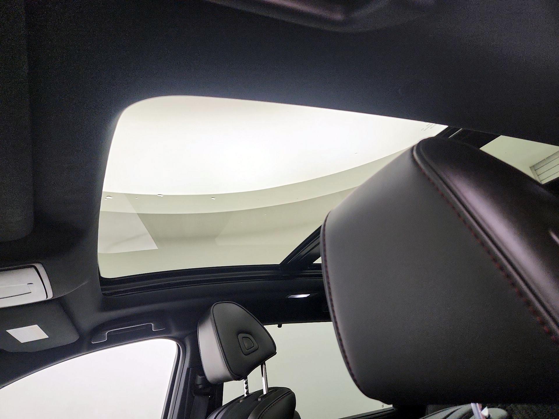 Thumbnail: 2023 Acura MDX - 20