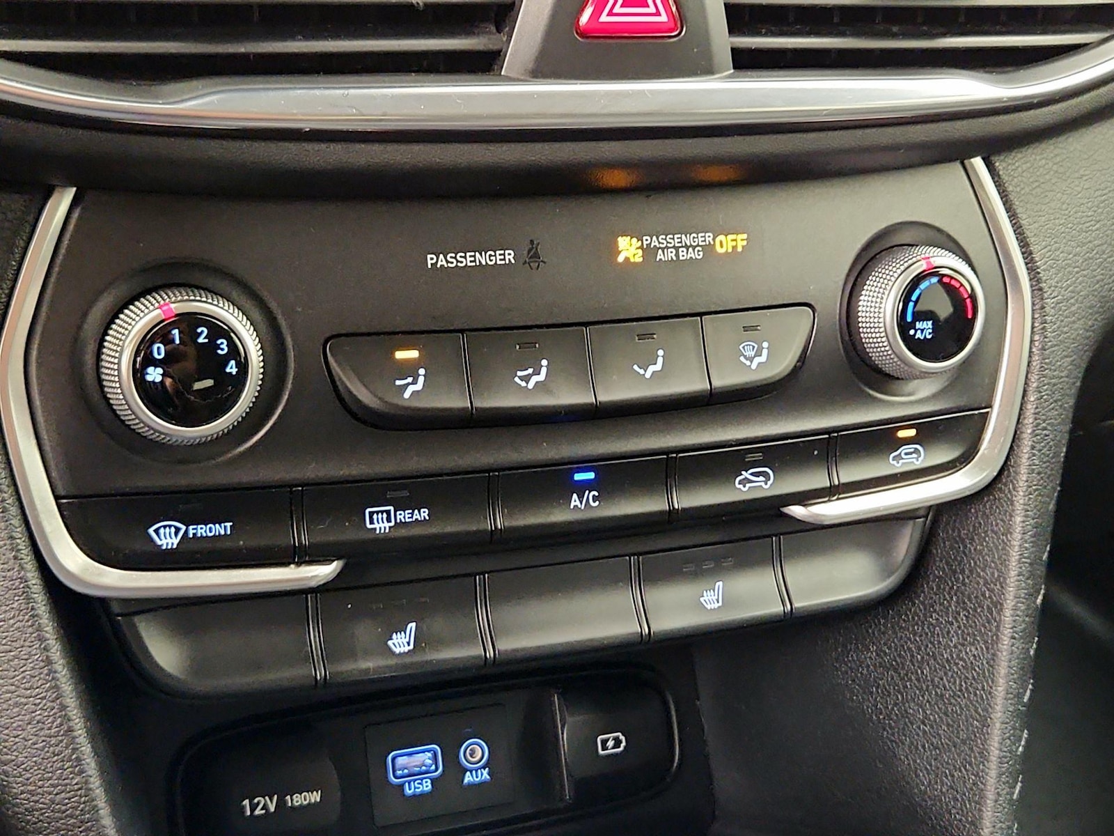 2020 Hyundai Santa Fe SEL - Photo 17