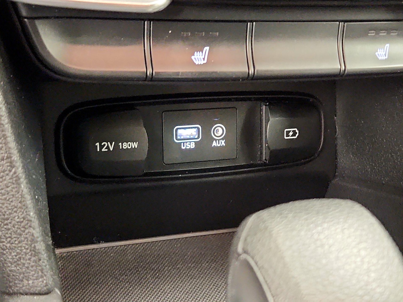 2020 Hyundai Santa Fe SEL - Photo 19