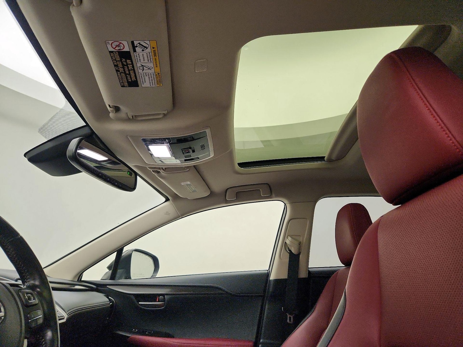 Sunroof(s) & Overhead Airbags