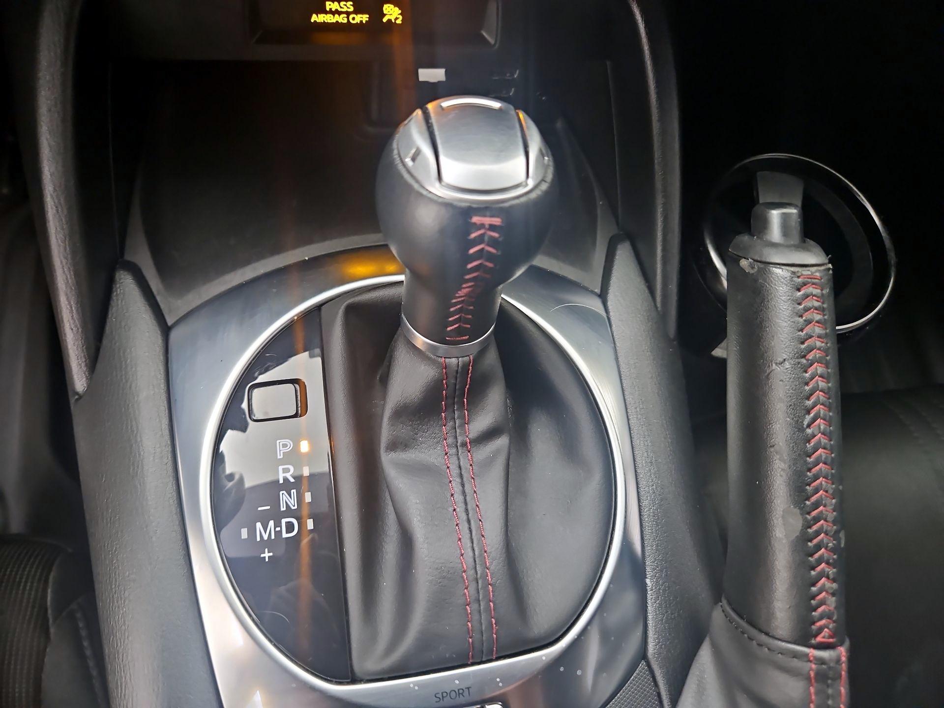Thumbnail: 2019 Mazda MX-5 Miata - 15