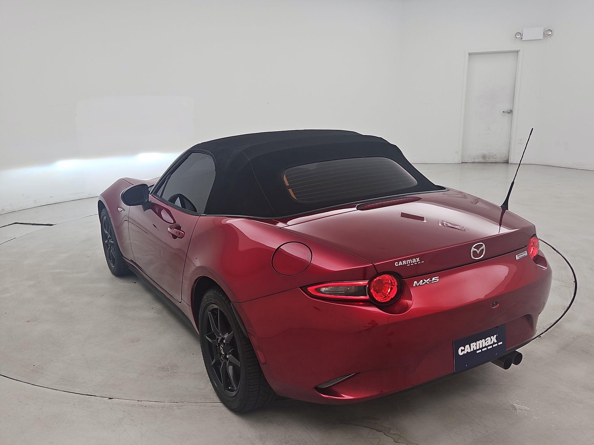 Thumbnail: 2019 Mazda MX-5 Miata - 7