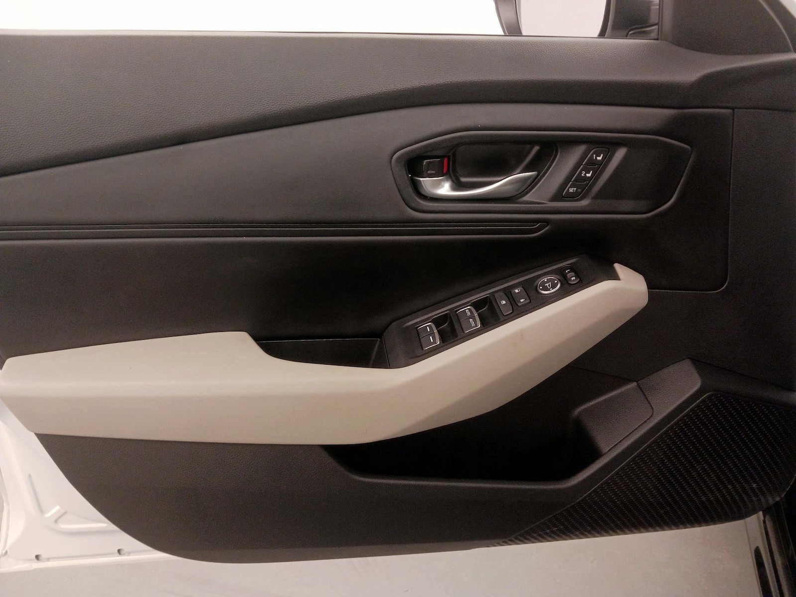 2023 Honda Accord Hybrid EX-L - Photo 13