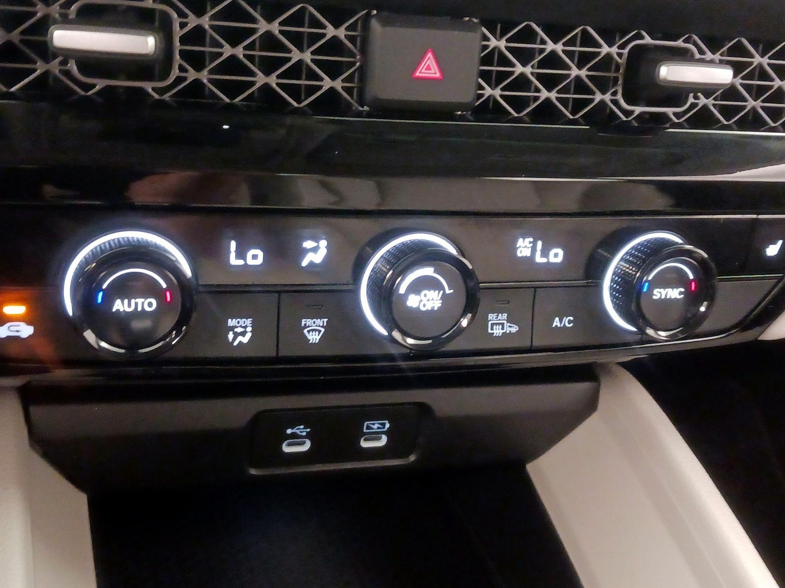 2023 Honda Accord Hybrid EX-L - Photo 16