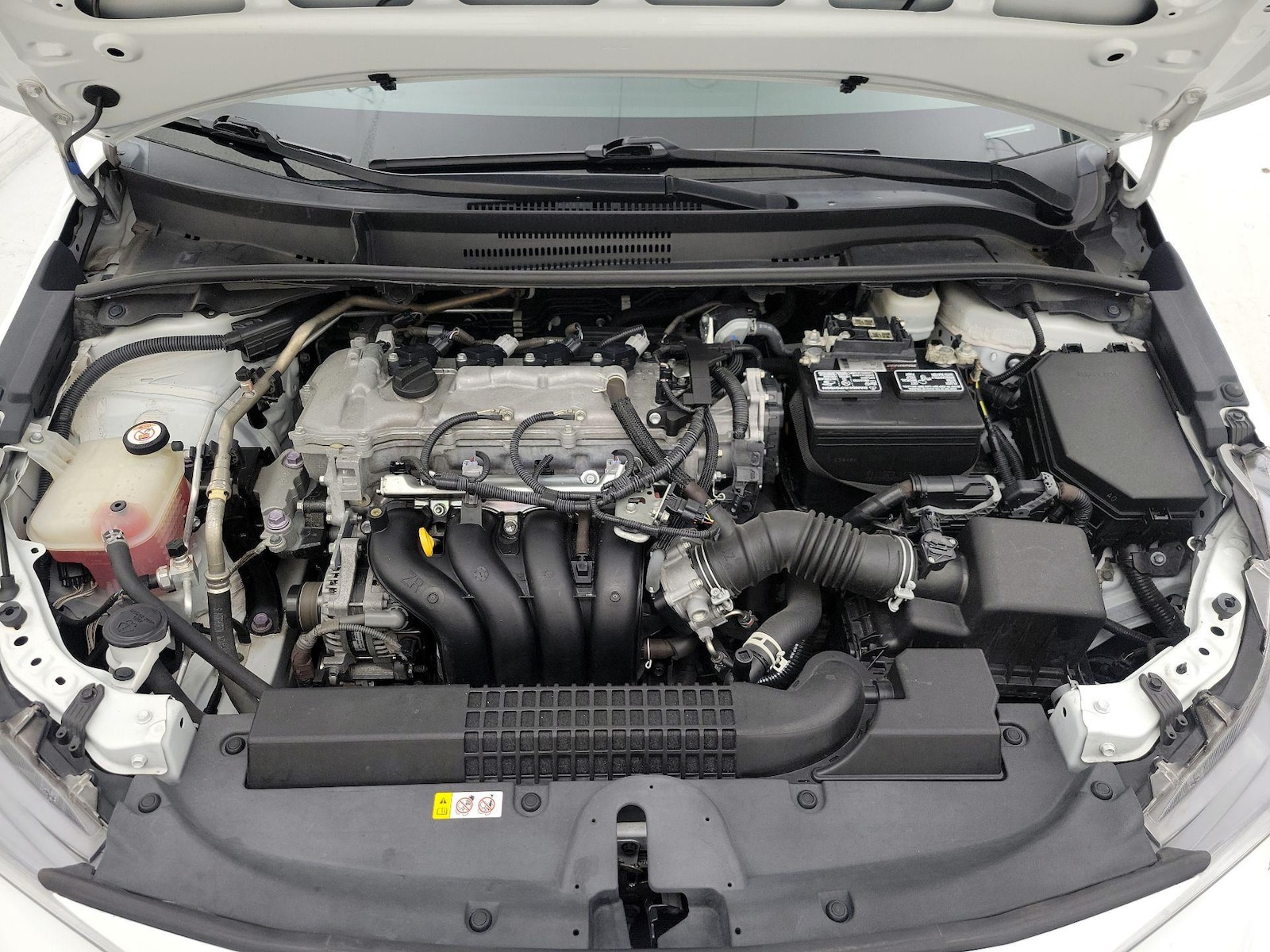 2022 Toyota Corolla LE - Photo 22