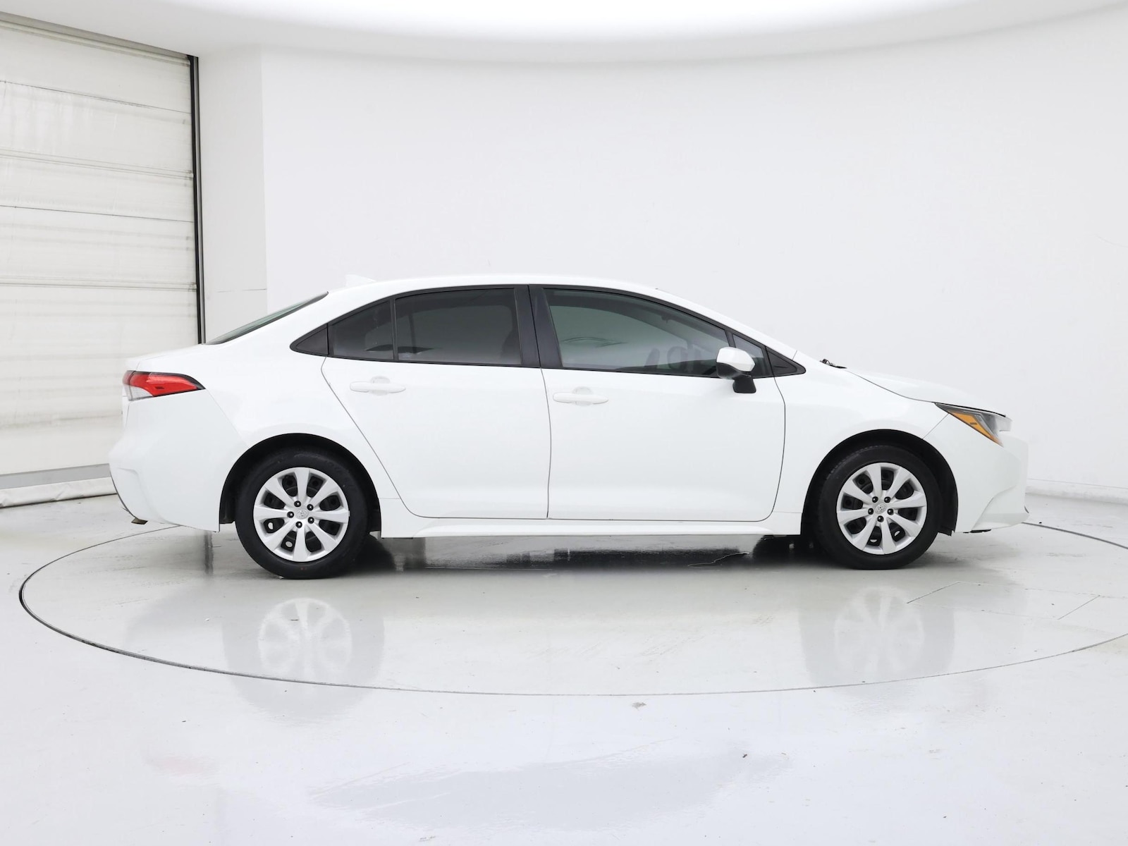 2022 Toyota Corolla LE - Photo 8