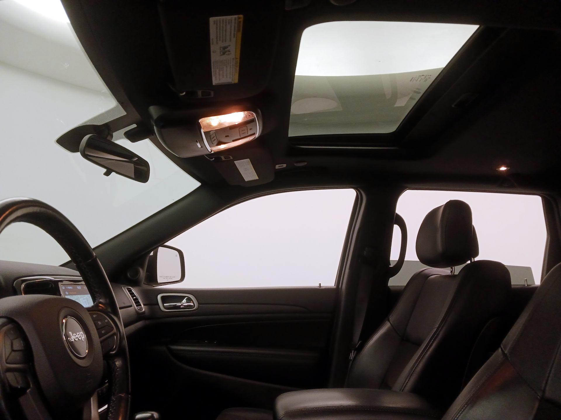 Thumbnail: 2021 Jeep Grand Cherokee - 20