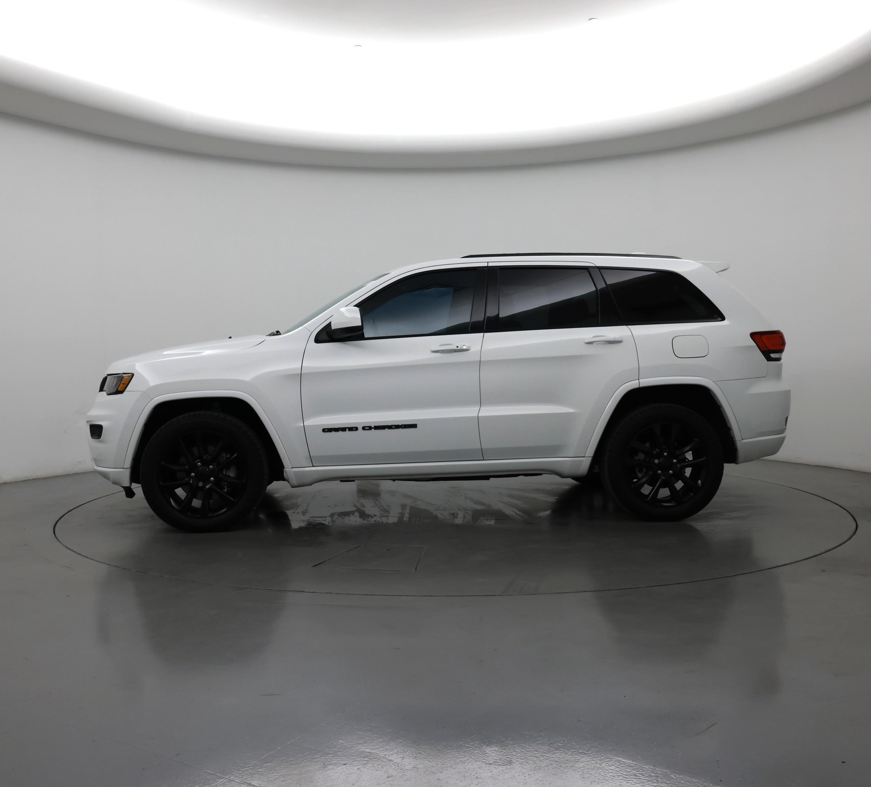 Thumbnail: 2021 Jeep Grand Cherokee - 3