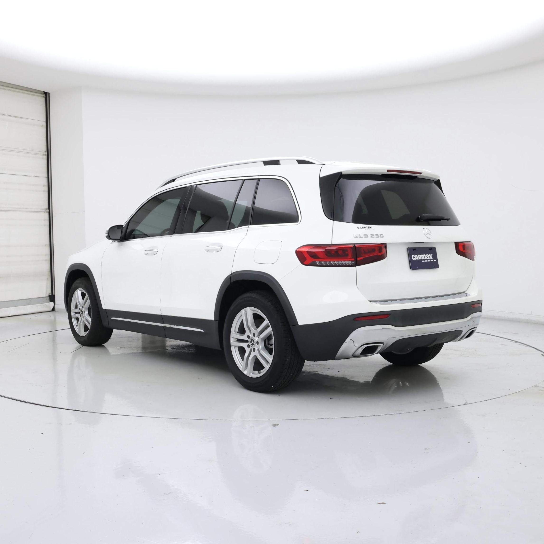 Thumbnail: 2023 Mercedes-Benz GLB - 2