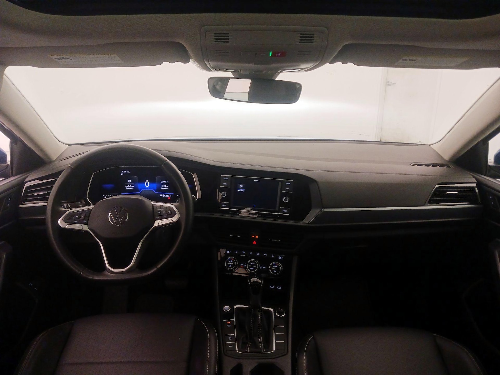 2022 Volkswagen Jetta SE - Photo 10