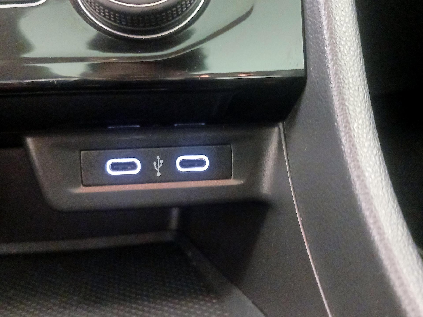 2022 Volkswagen Jetta SE - Photo 19