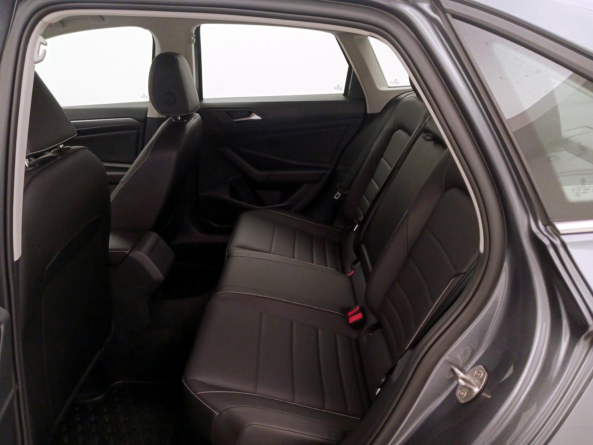 Thumbnail: 2023 Volkswagen Jetta - 19