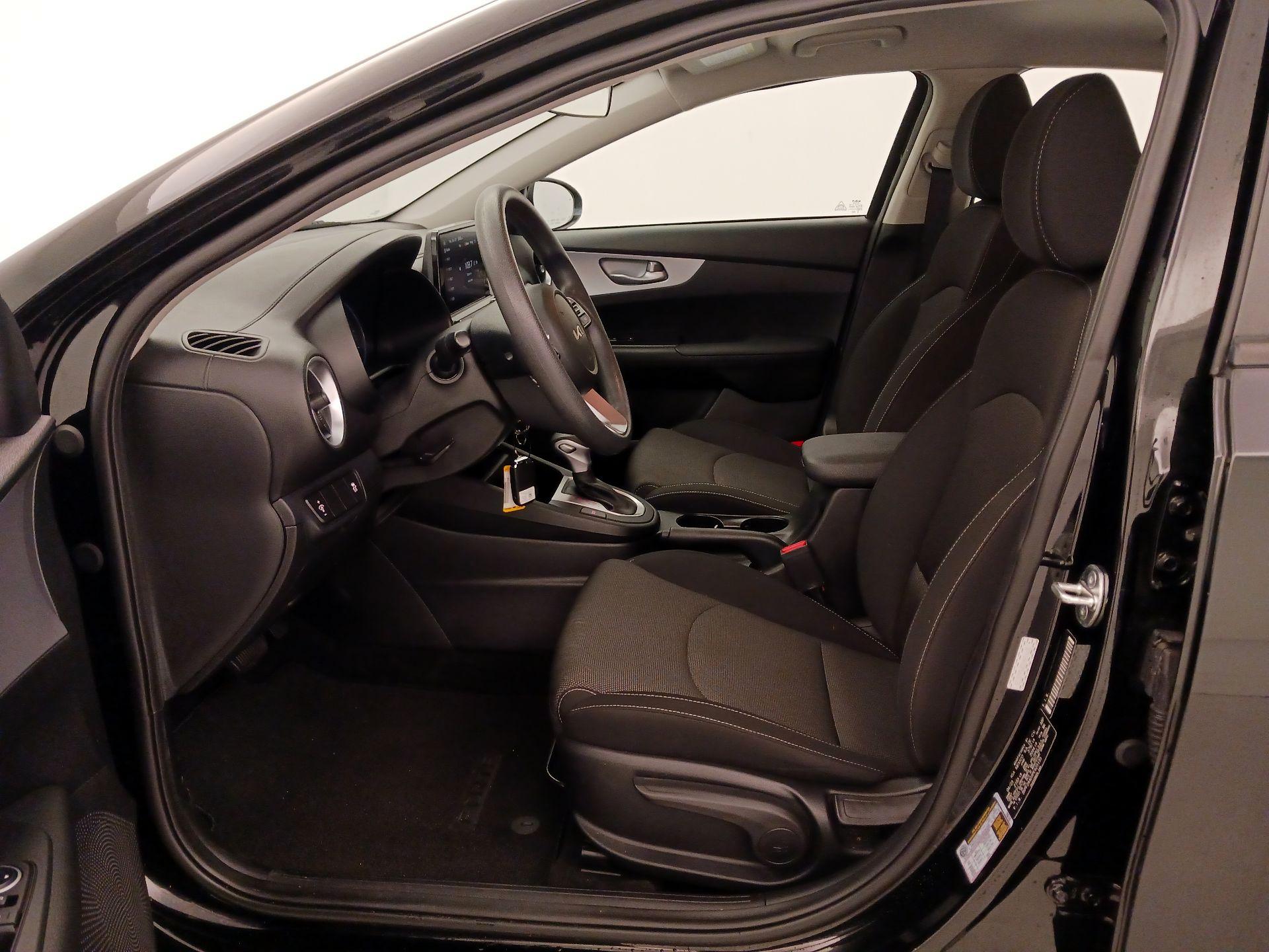 Thumbnail: 2023 Kia Forte - 11