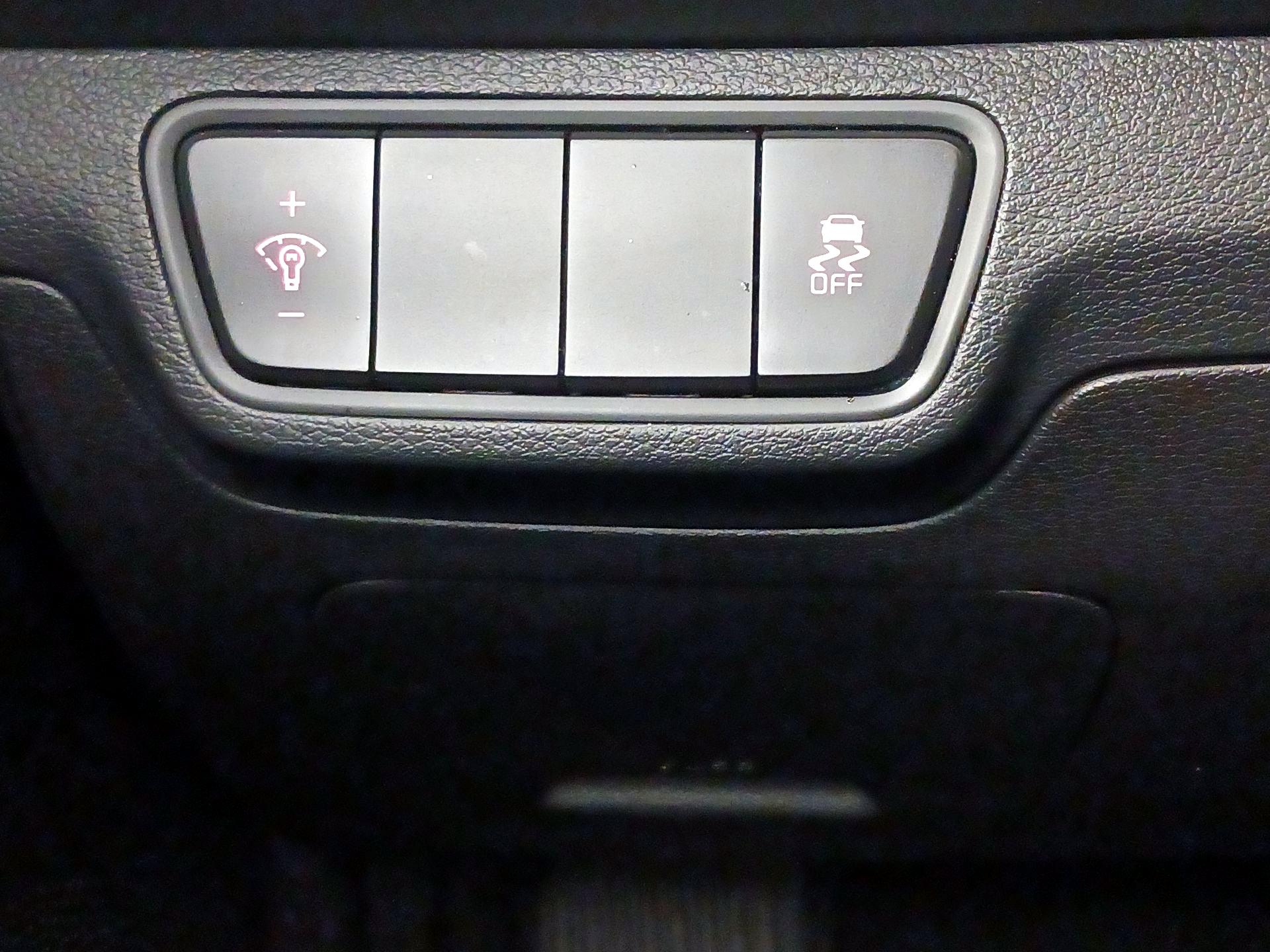 Thumbnail: 2023 Kia Forte - 13