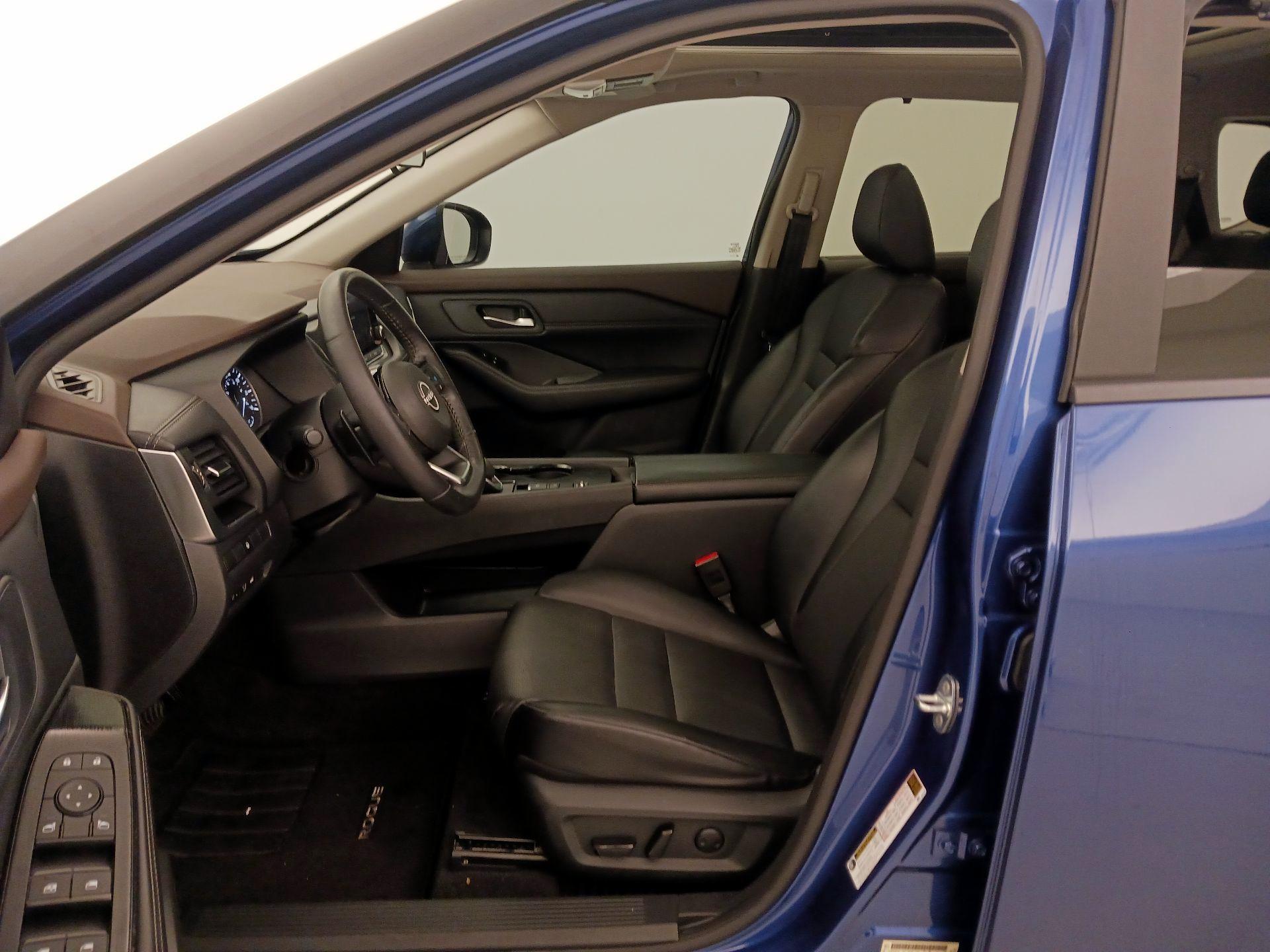 Thumbnail: 2023 Nissan Rogue - 11