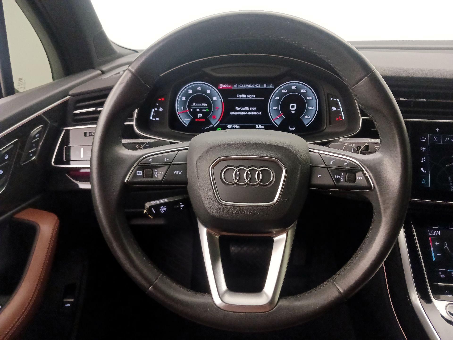 Thumbnail: 2021 Audi Q7 - 10