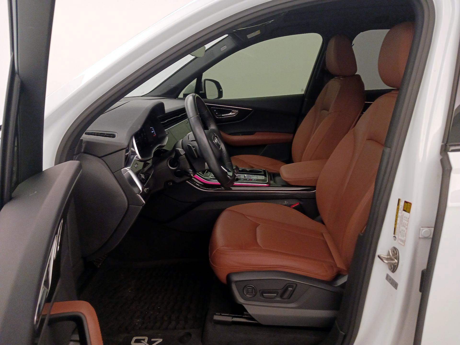 Thumbnail: 2021 Audi Q7 - 11