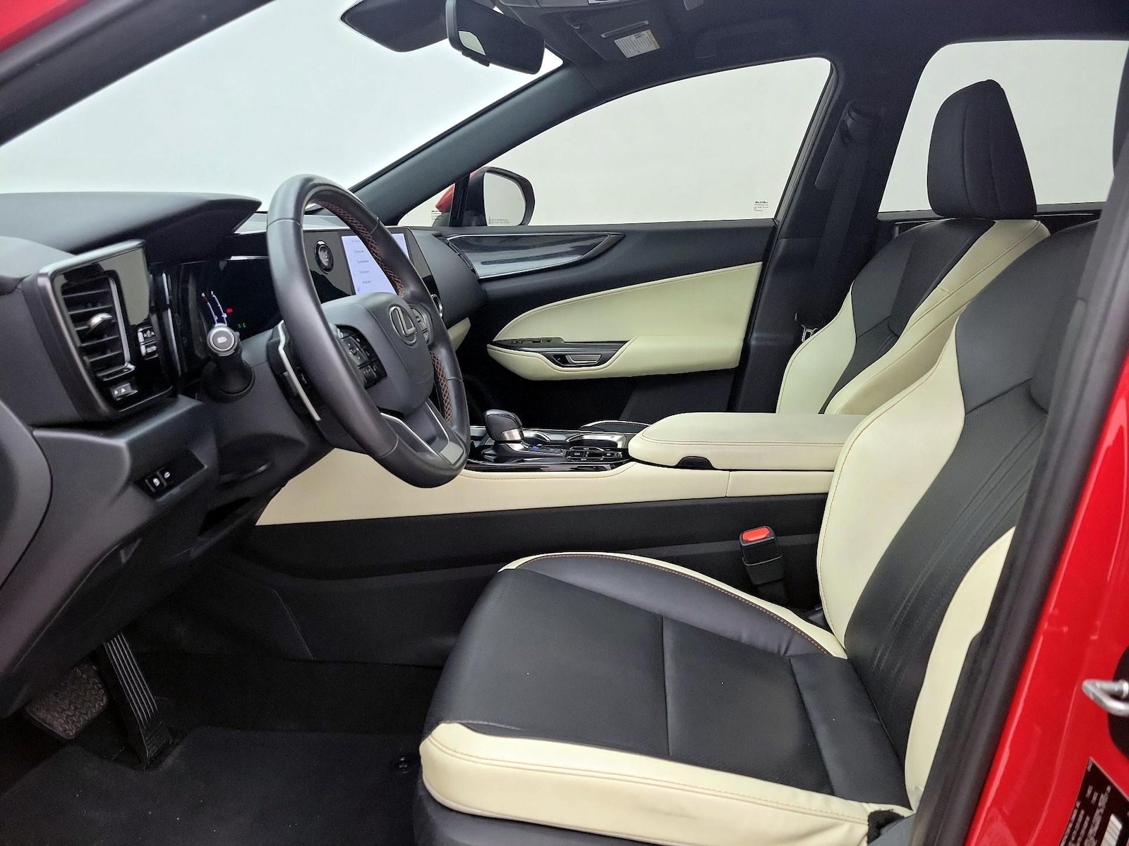 2024 Lexus NX 250 - Photo 12