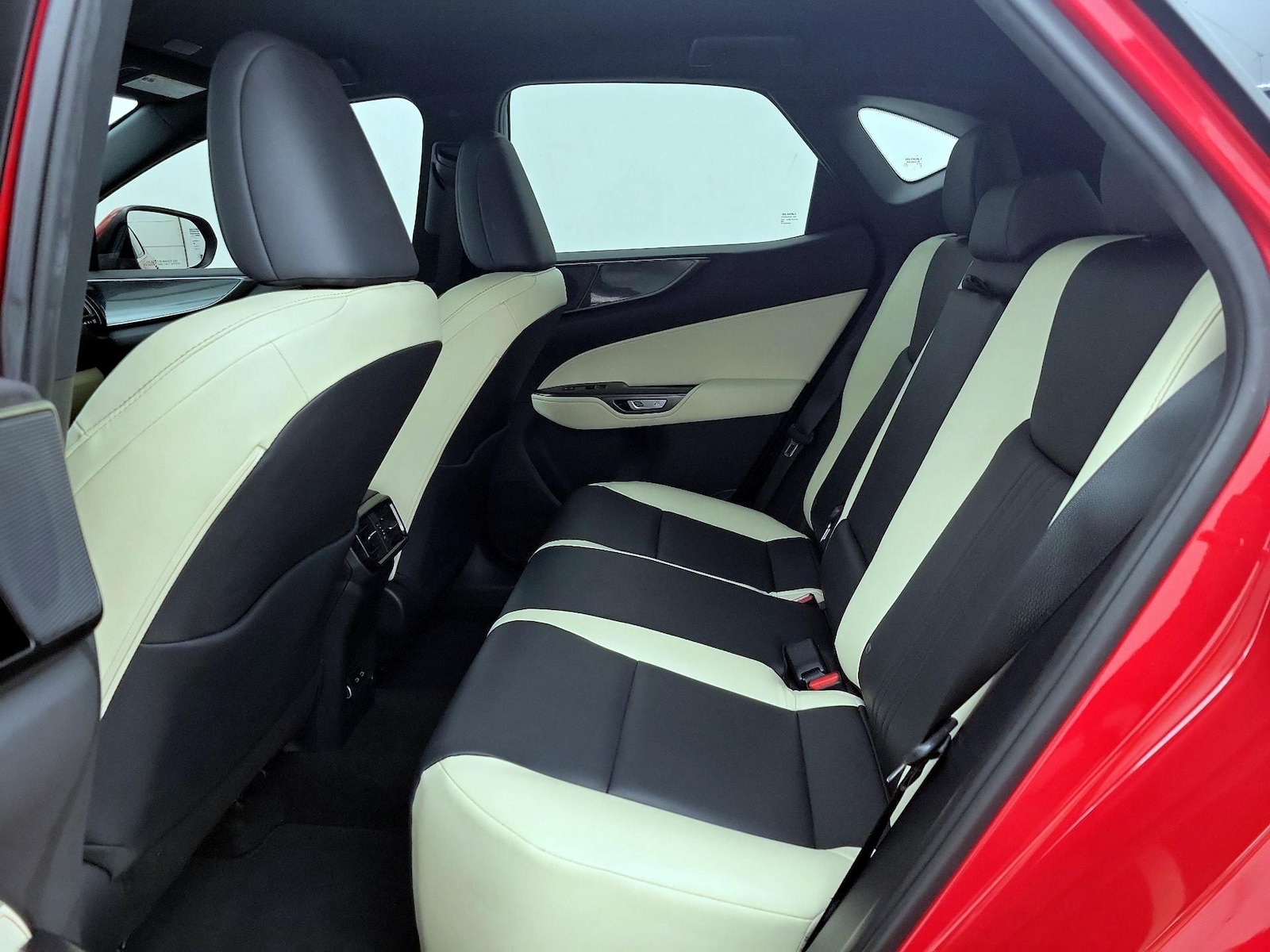 2024 Lexus NX 250 - Photo 20