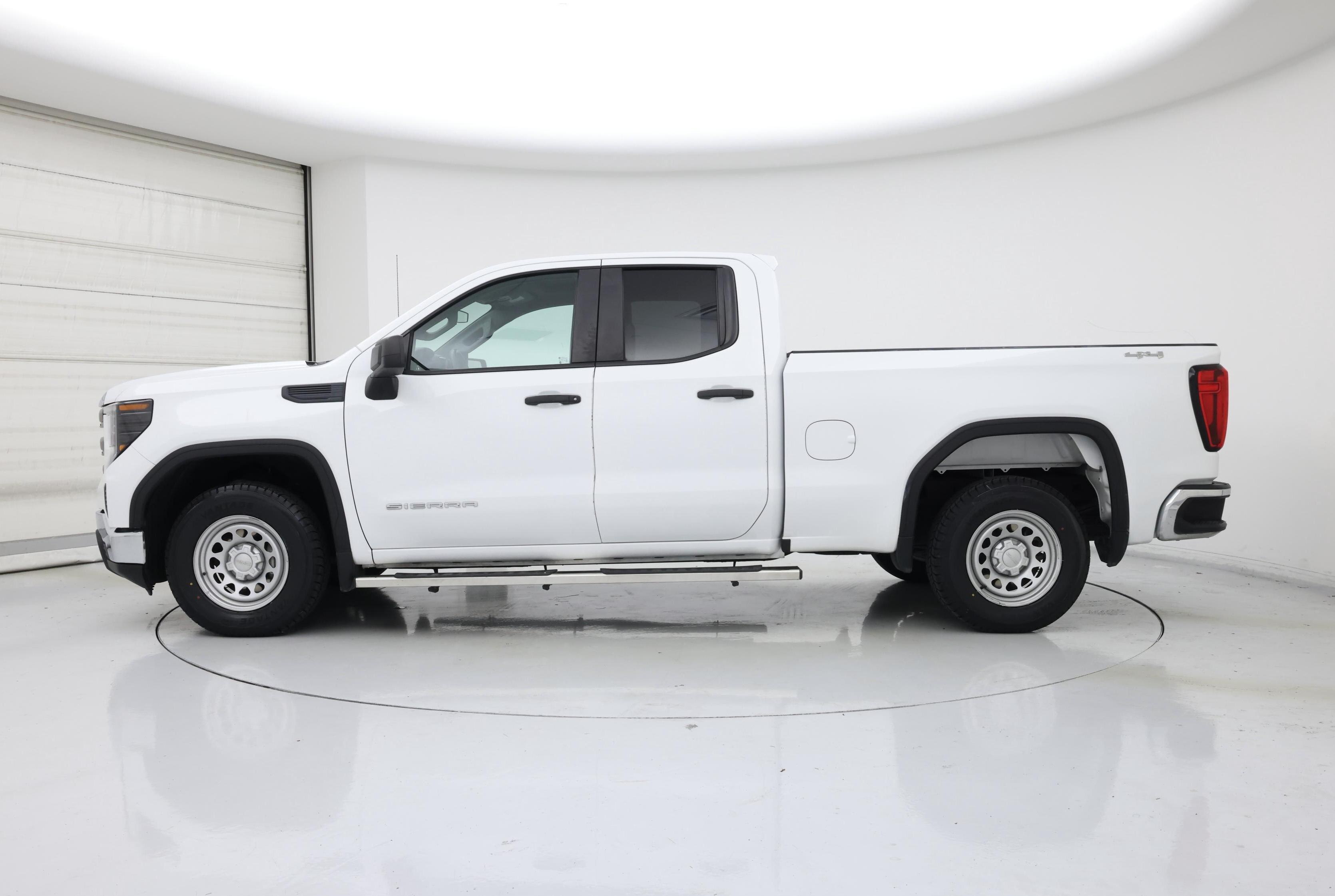 Thumbnail: 2023 GMC Sierra 1500 - 3