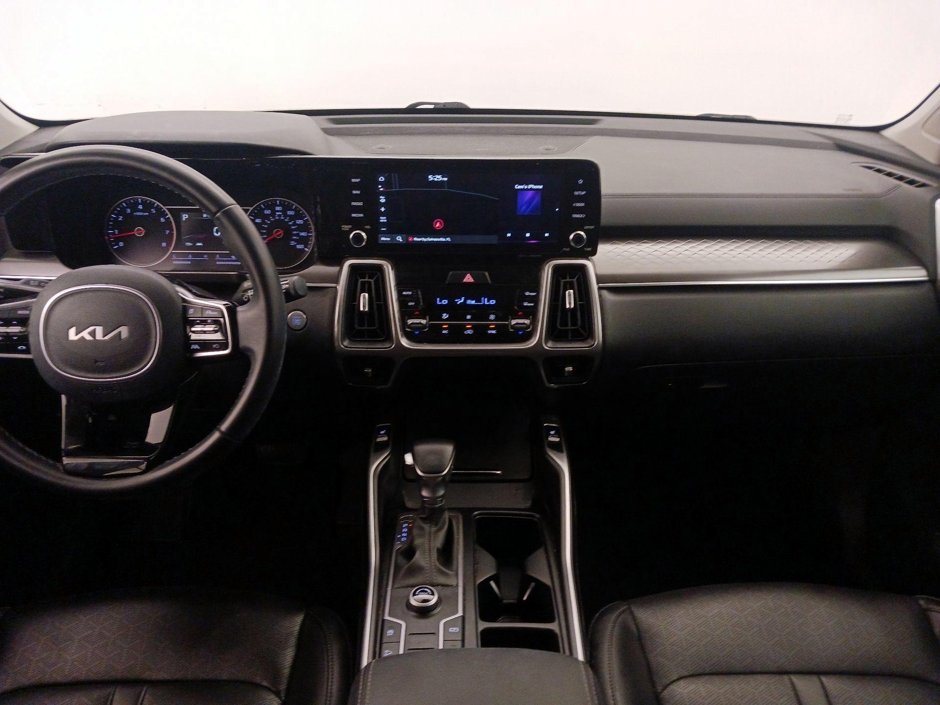 Thumbnail: 2023 Kia Sorento - 9