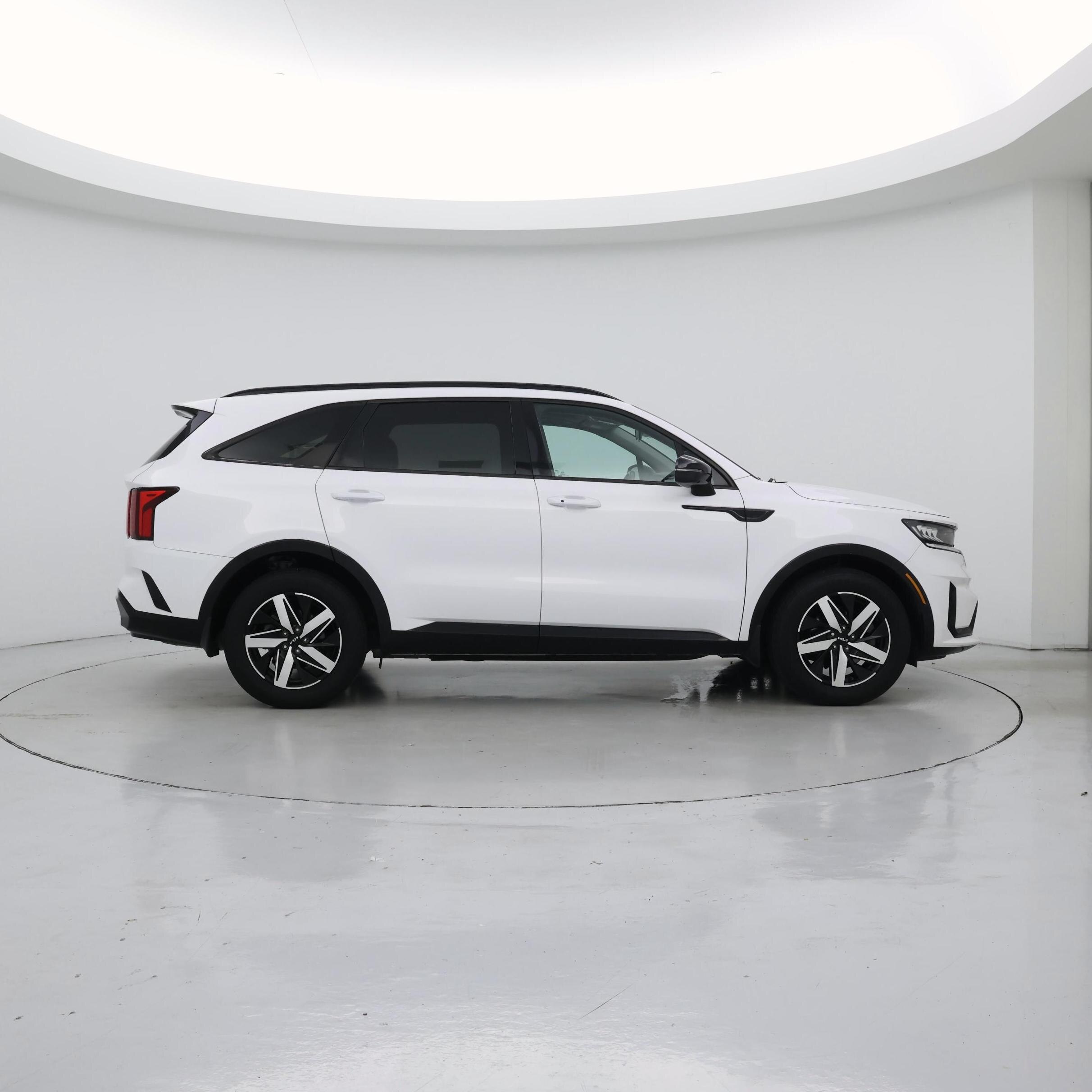 Thumbnail: 2023 Kia Sorento - 7