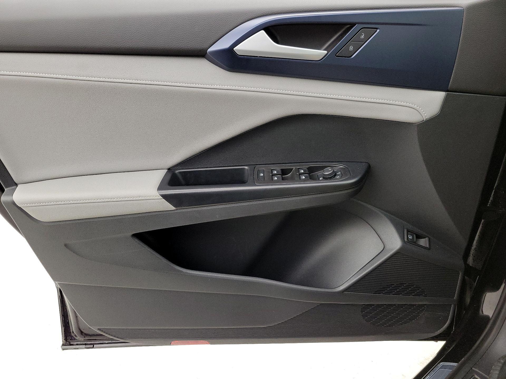 Thumbnail: 2024 Volkswagen Taos - 12