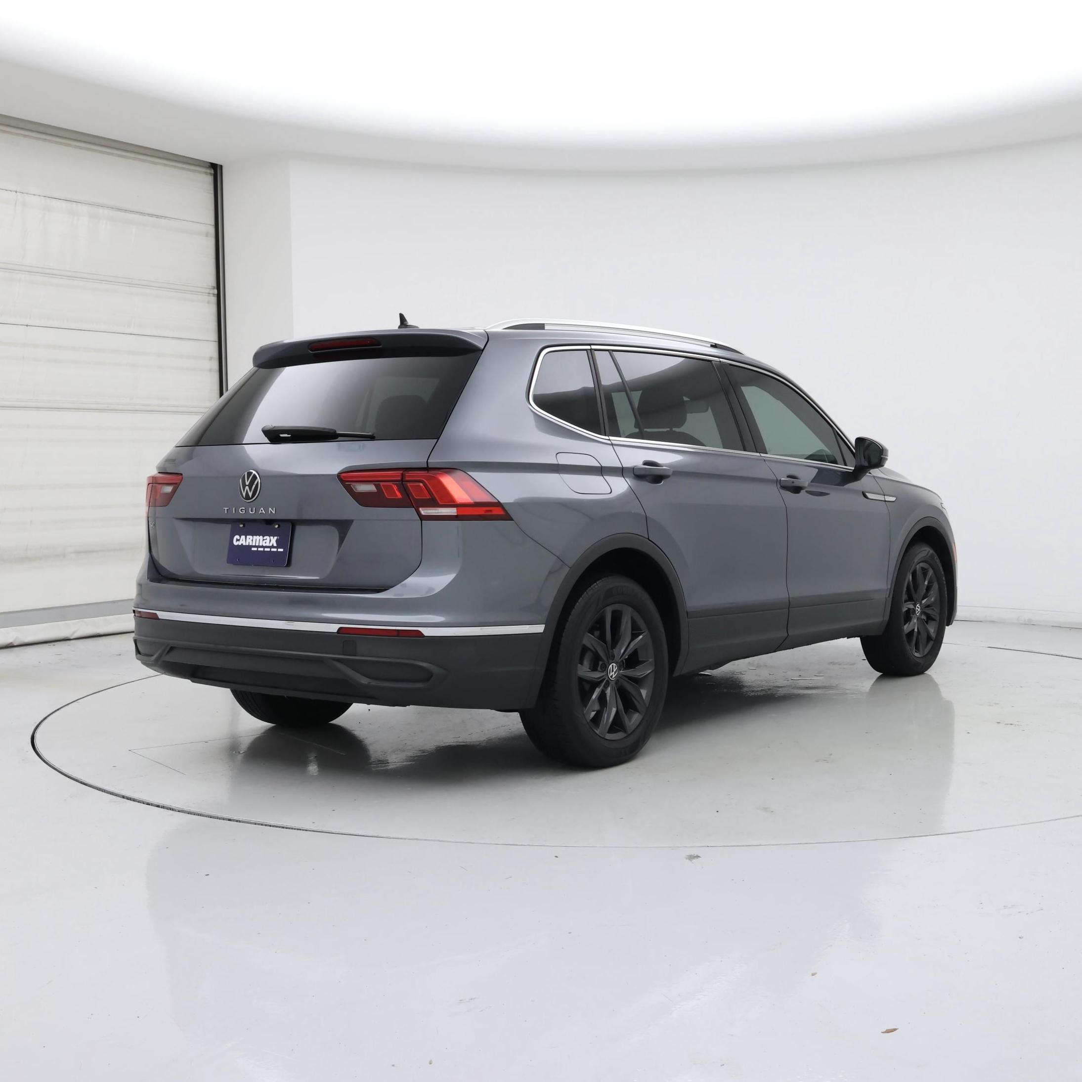 Thumbnail: 2024 Volkswagen Tiguan - 8