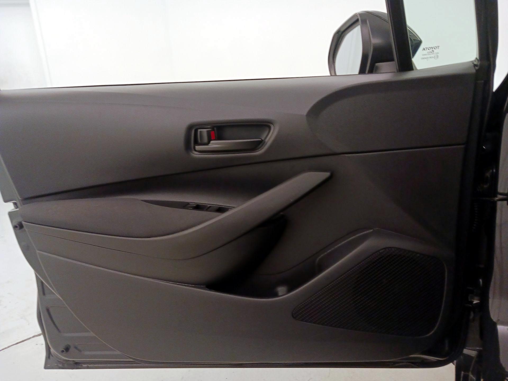 Thumbnail: 2025 Toyota Corolla - 12